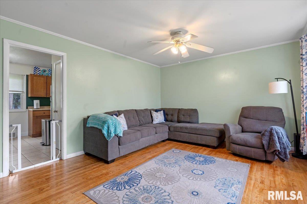 2433 Sussex Road, Springfield, Illinois image 3