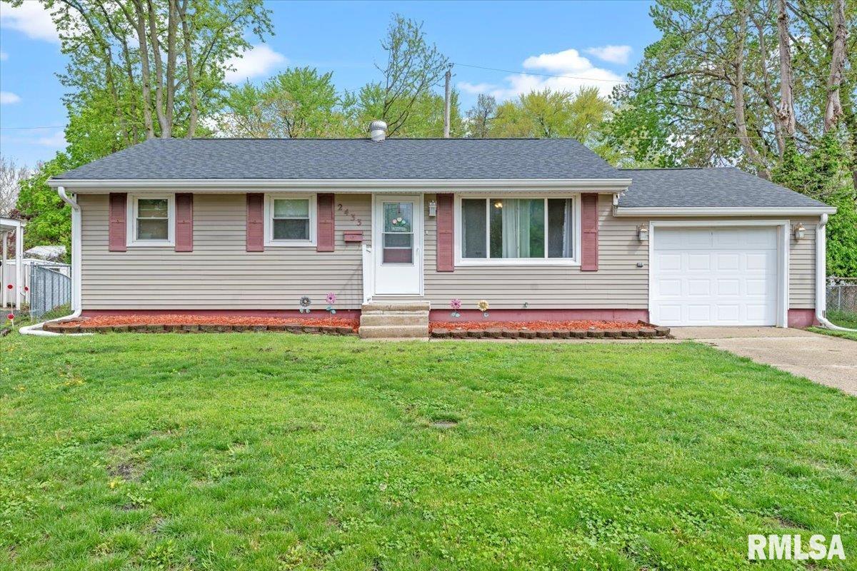 2433 Sussex Road, Springfield, Illinois image 1