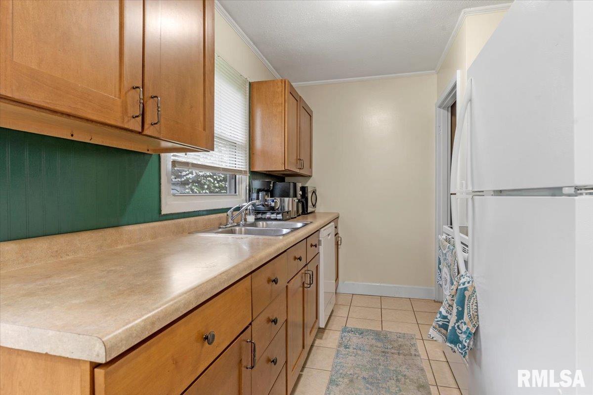 2433 Sussex Road, Springfield, Illinois image 8