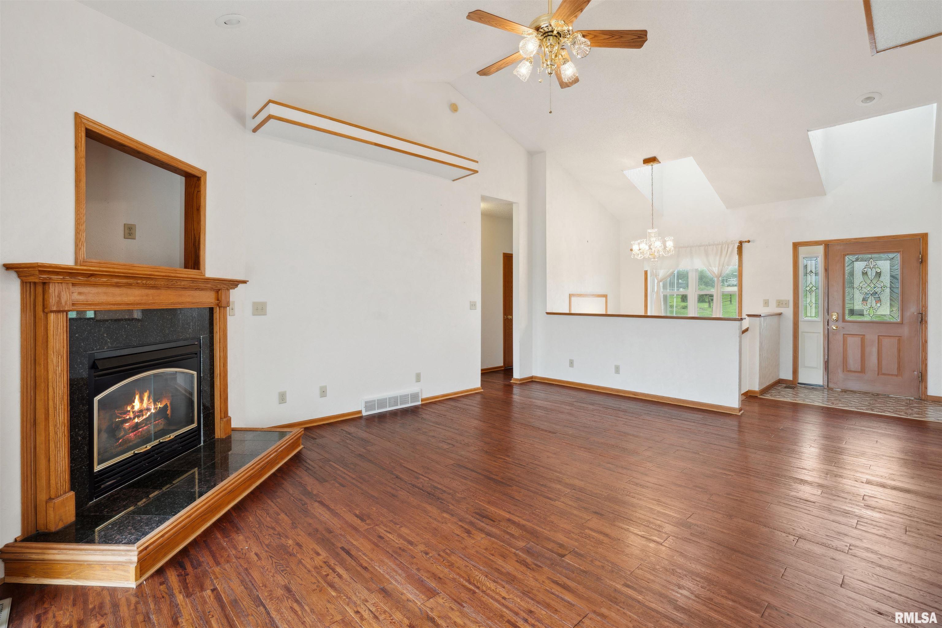 805 Mckinley Avenue, Lowden, Iowa image 3