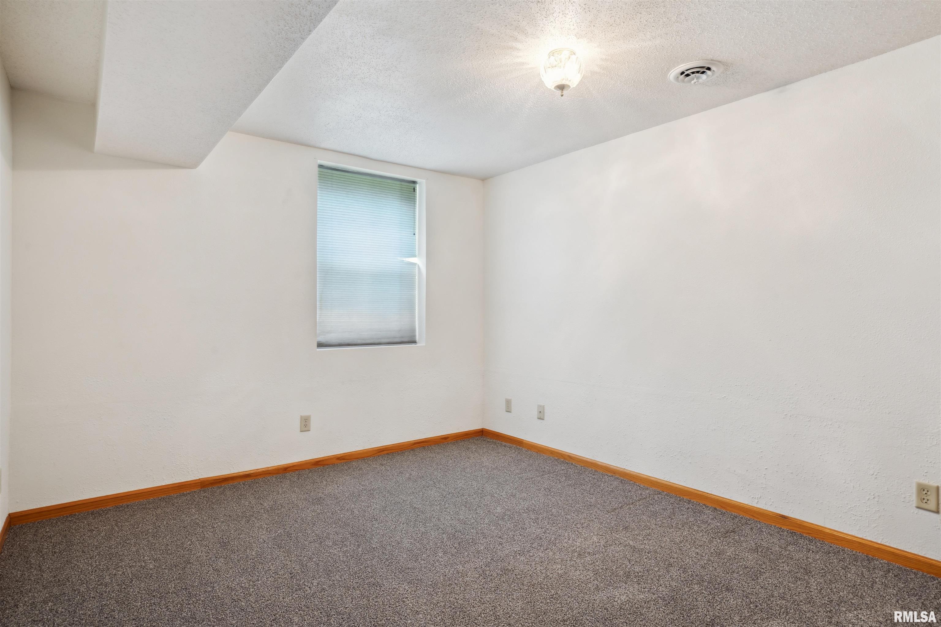805 Mckinley Avenue, Lowden, Iowa image 26