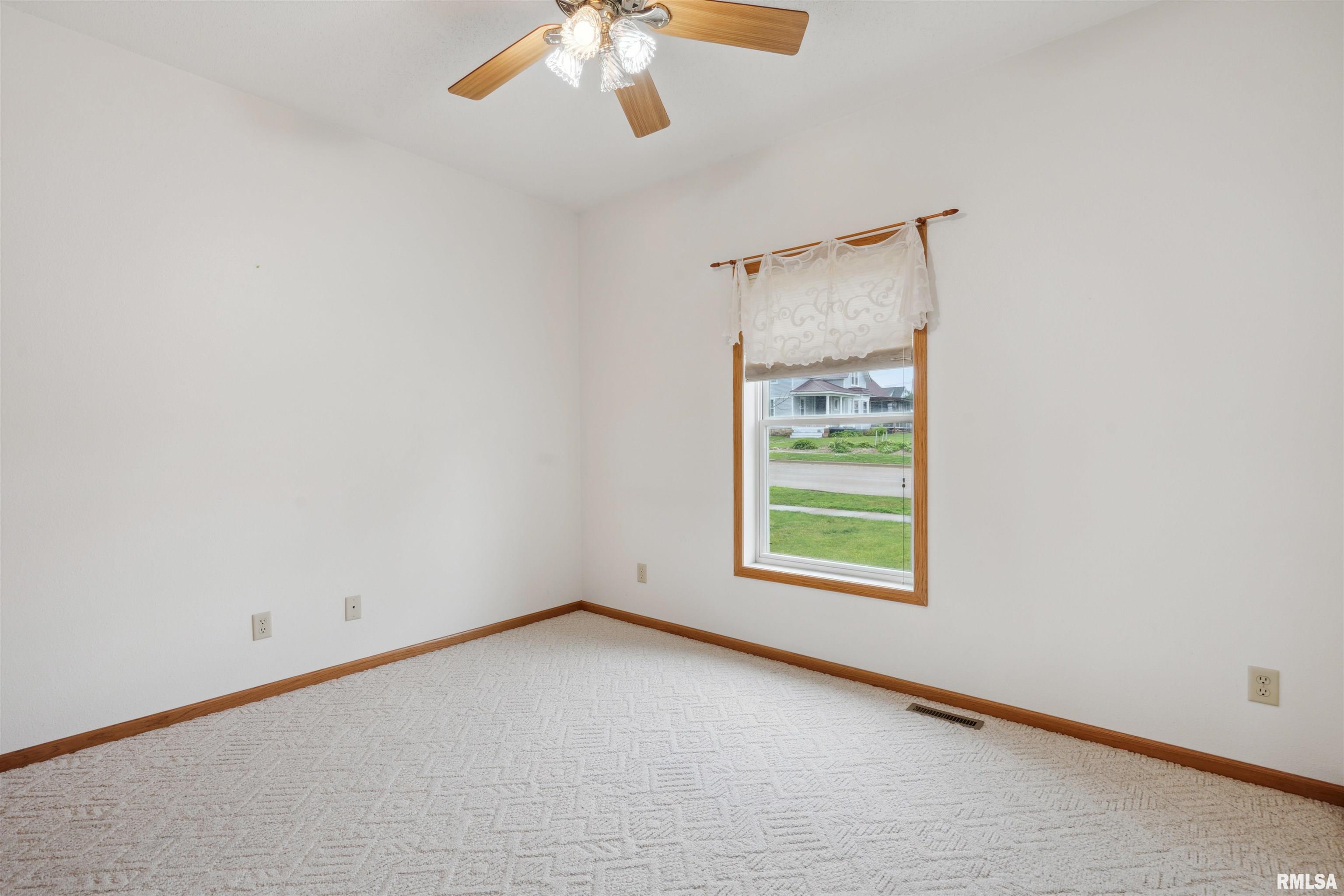 805 Mckinley Avenue, Lowden, Iowa image 16