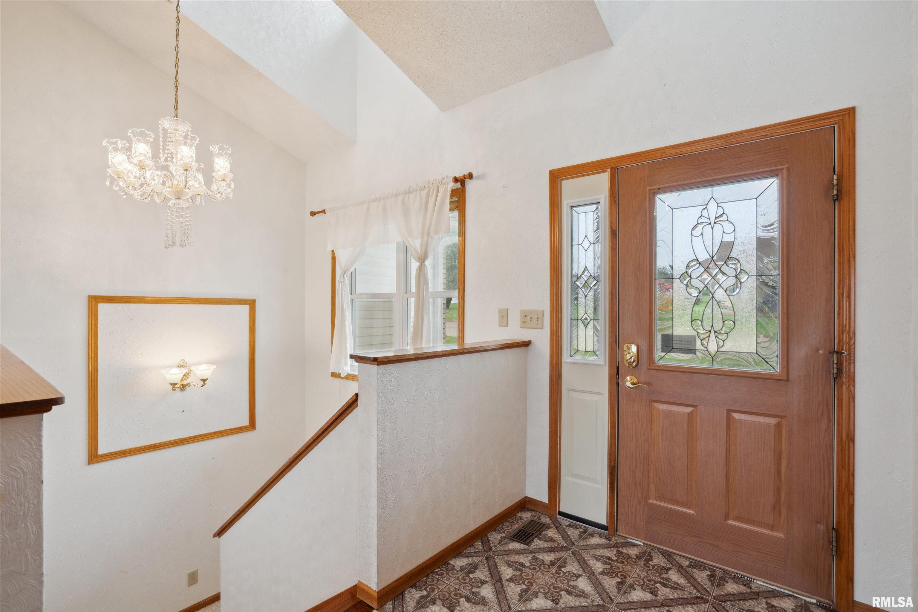 805 Mckinley Avenue, Lowden, Iowa image 4