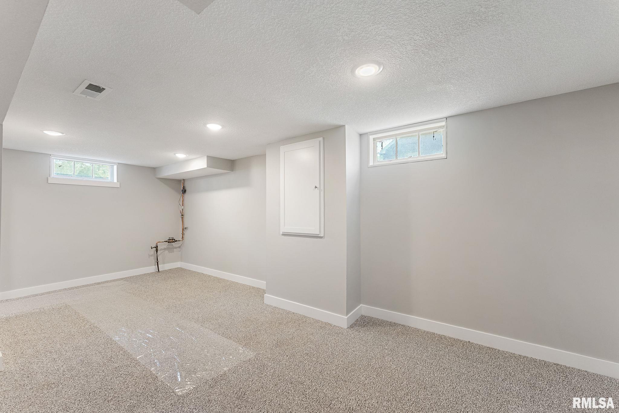 1606 Coffelt Avenue, Davenport, Iowa image 27