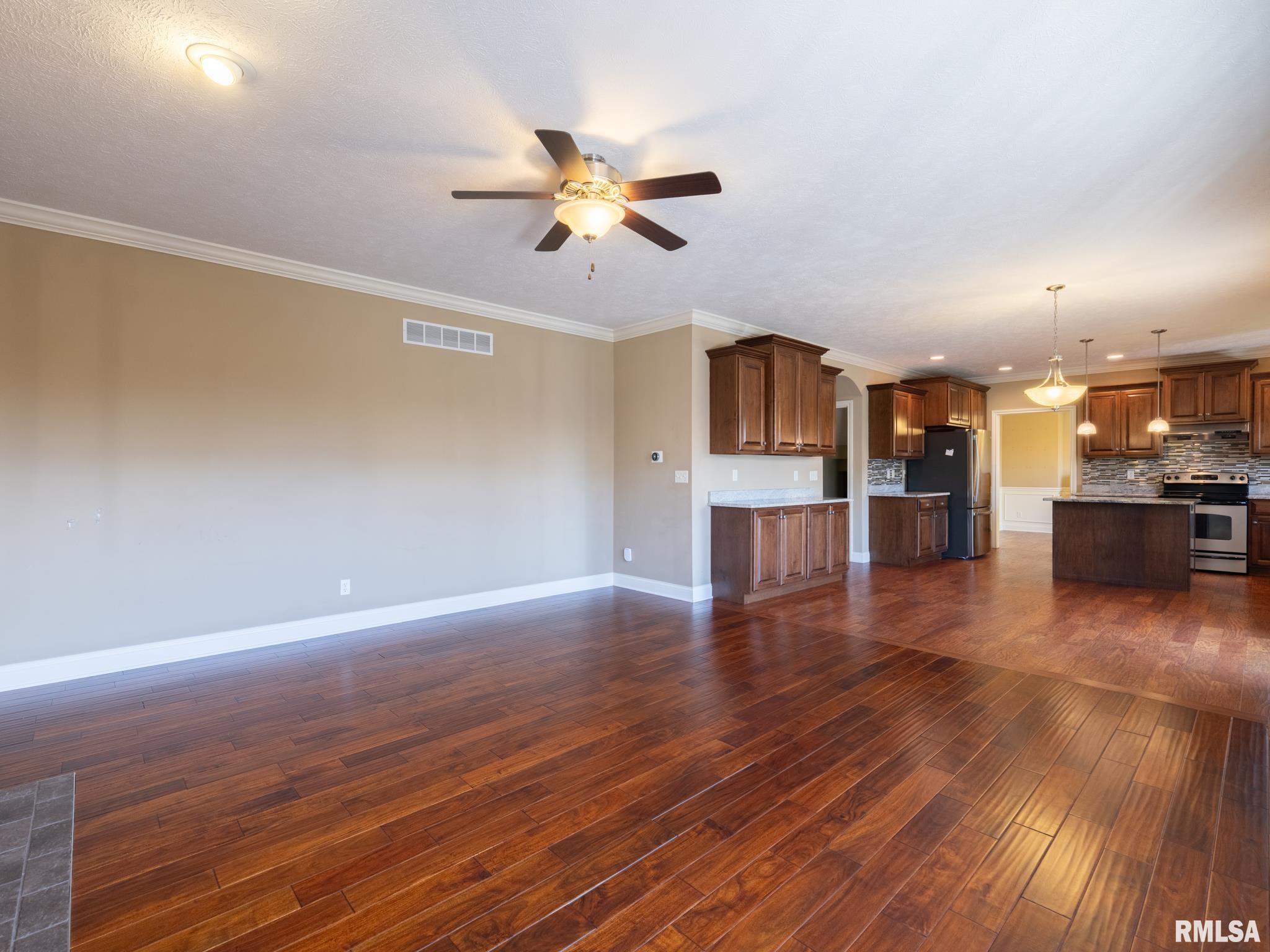 2621 W Carlisle Lane, Dunlap, Illinois image 26