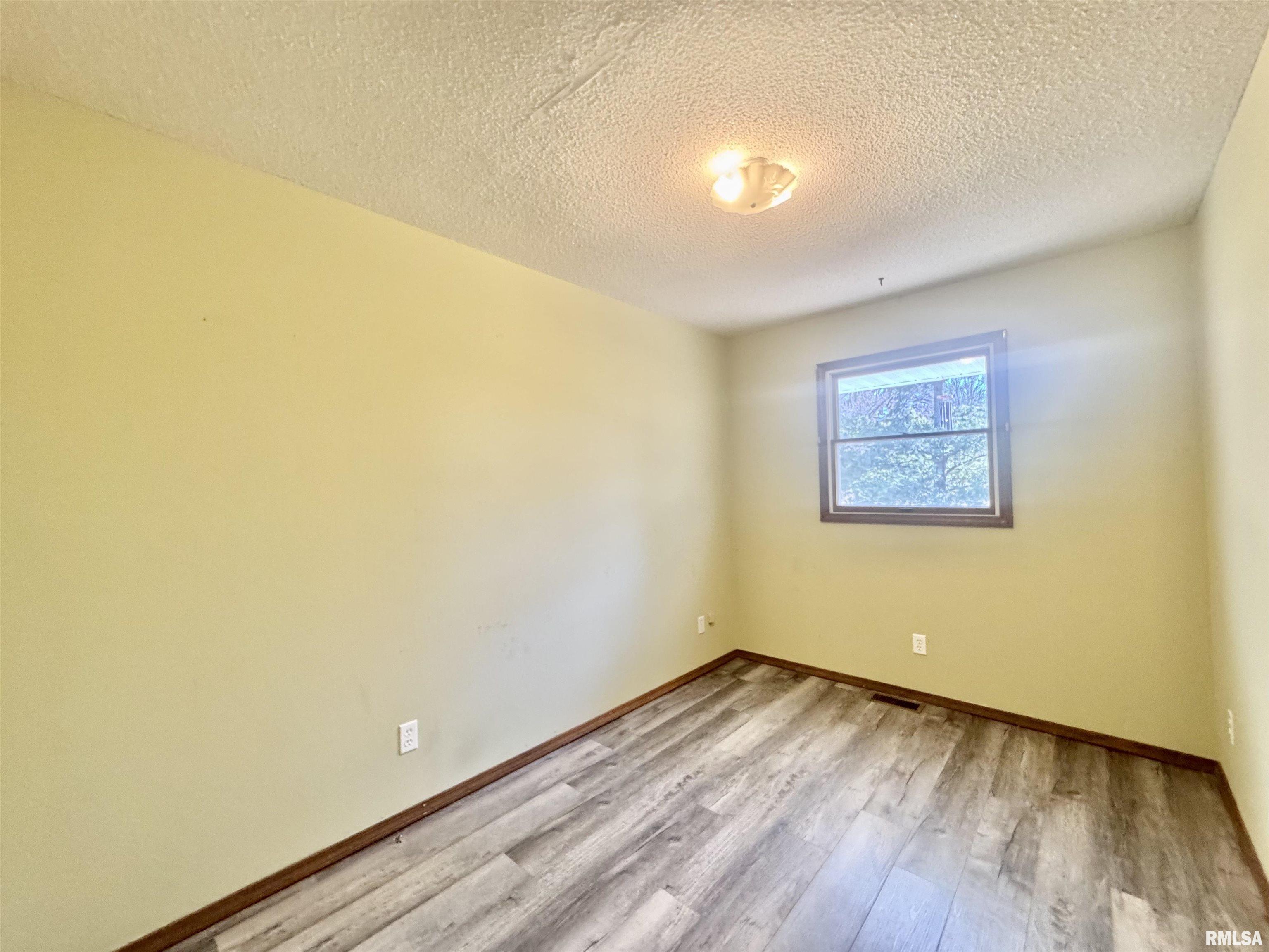 109 Jackson Lane, Energy, Illinois image 32