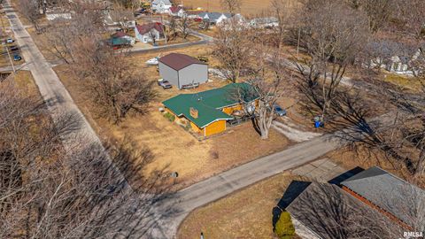 Homes For Sale - 300 N Clinton Street<br/> Logan County, Middletown, IL 62666