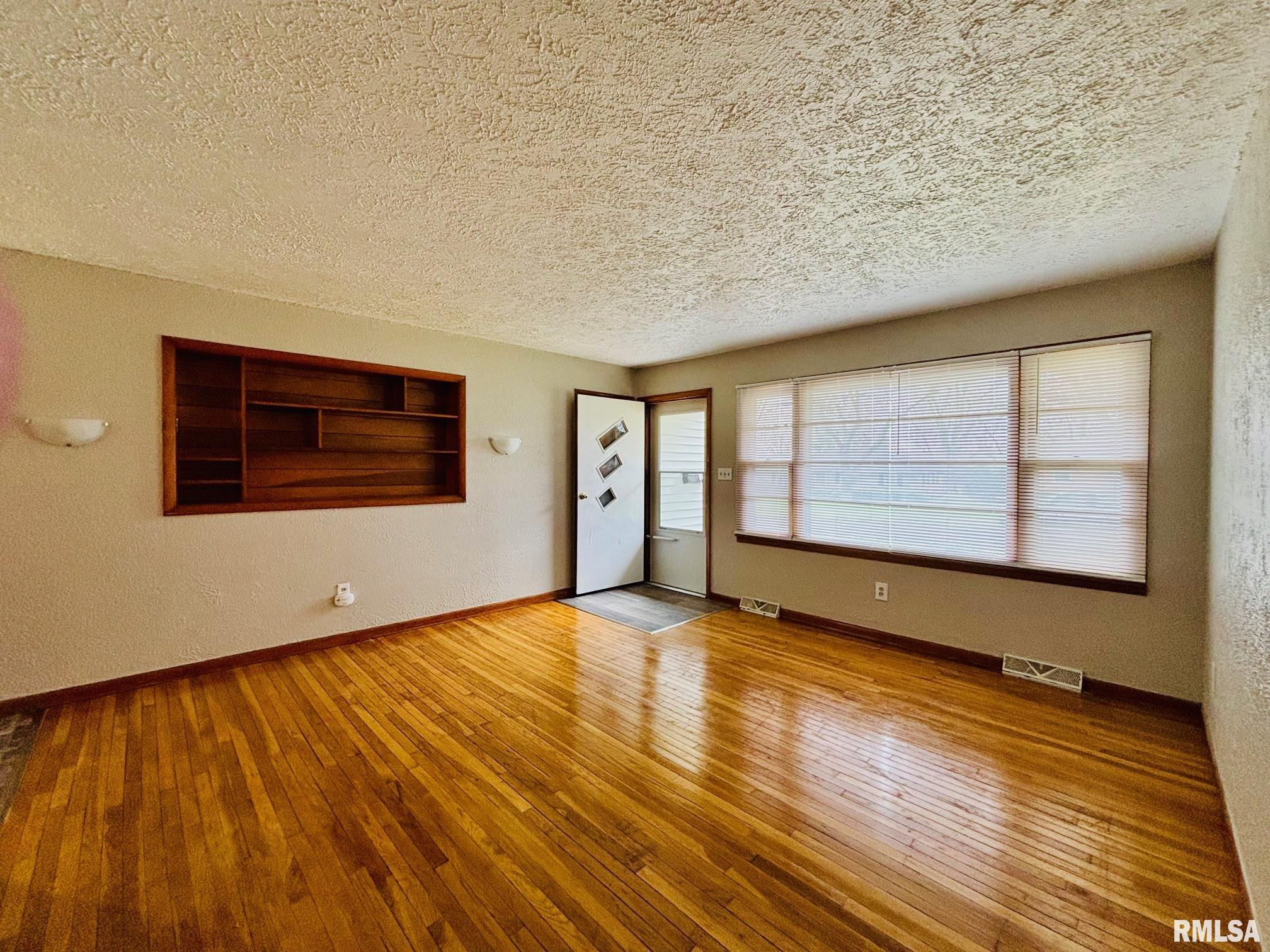 2619 W Scenic Drive, Peoria, Illinois image 3