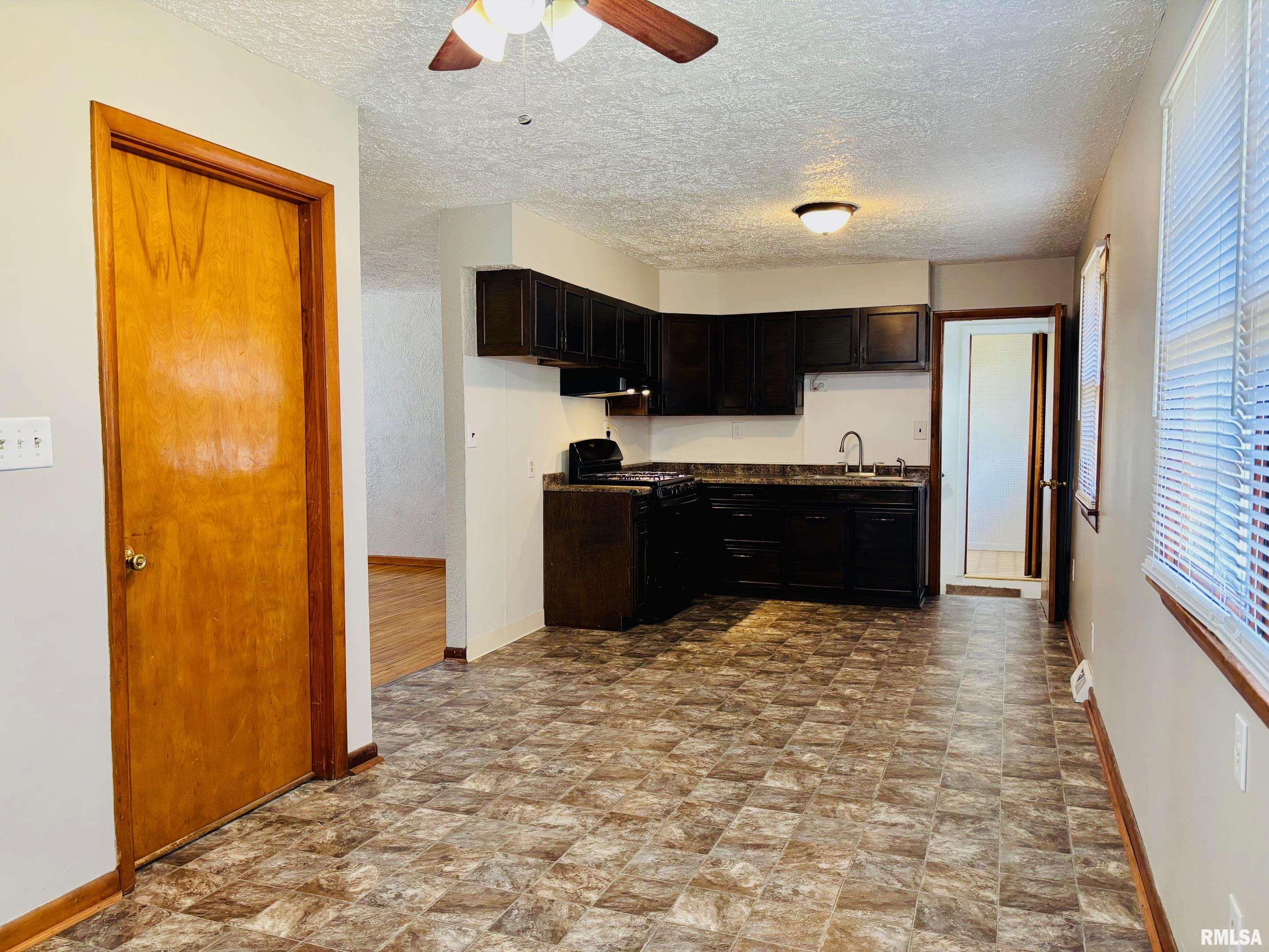 2619 W Scenic Drive, Peoria, Illinois image 7