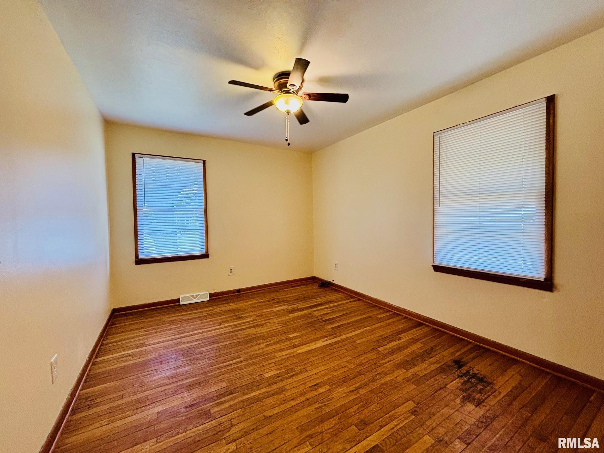 2619 W Scenic Drive, Peoria, Illinois image 17