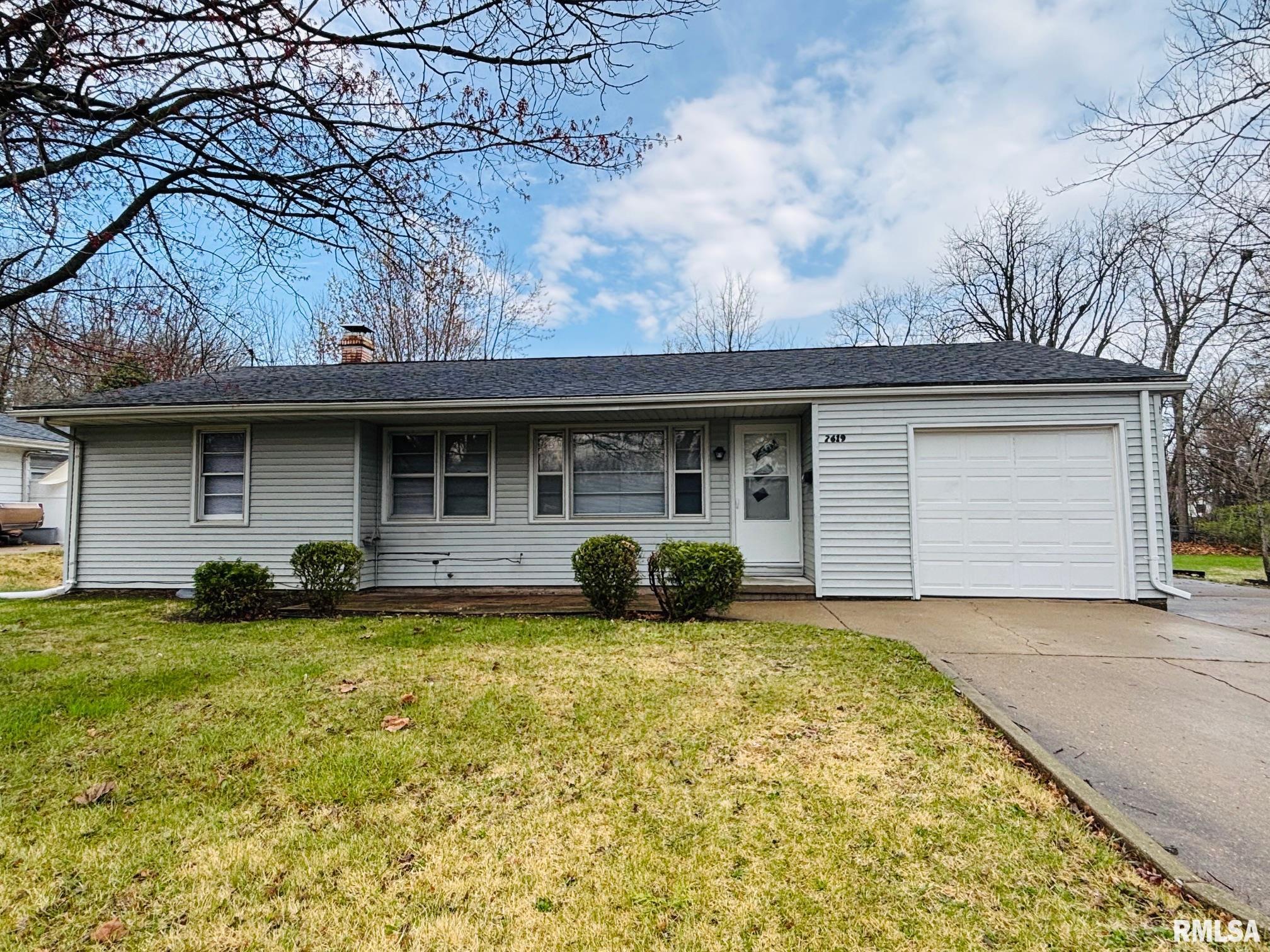 2619 W Scenic Drive, Peoria, Illinois image 1