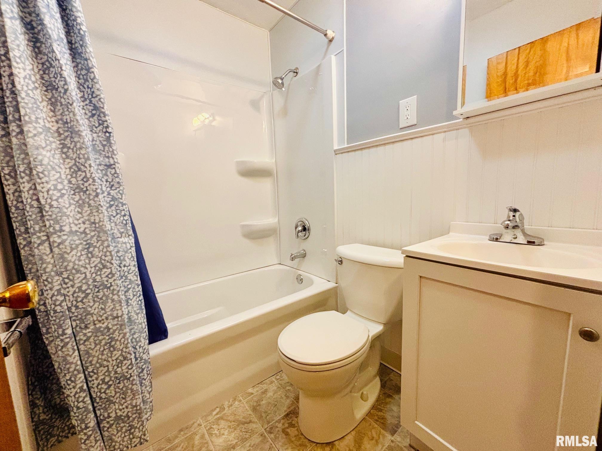 2619 W Scenic Drive, Peoria, Illinois image 13