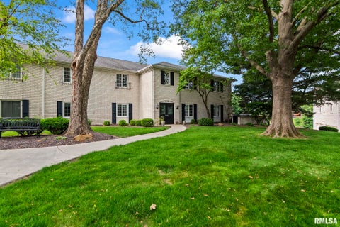 Condo For Sale - 3136 Huntington Woods Drive #E<br/> Sangamon County, Springfield, IL 62704