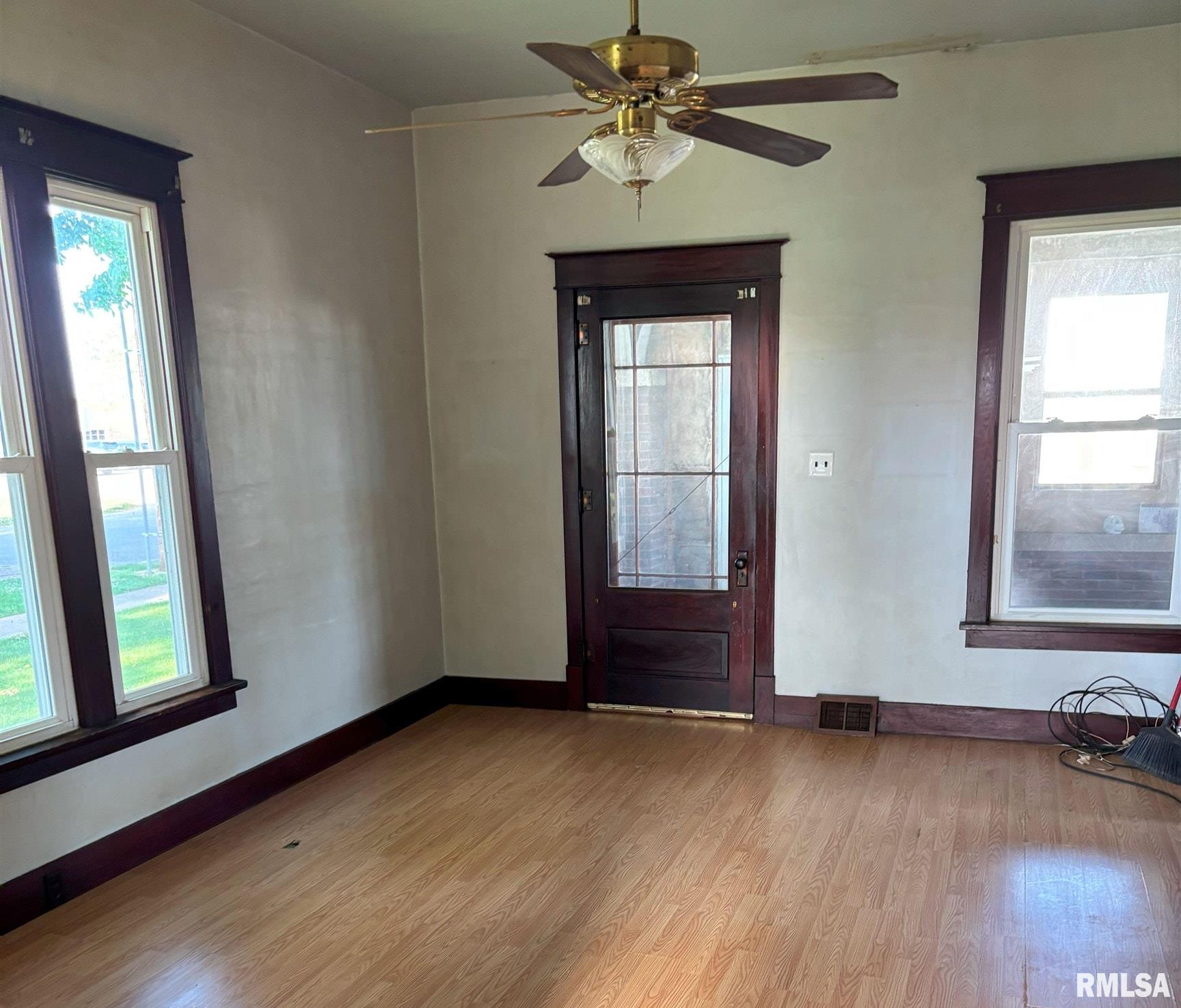 445 S Cleveland Avenue, Greenview, Illinois image 7