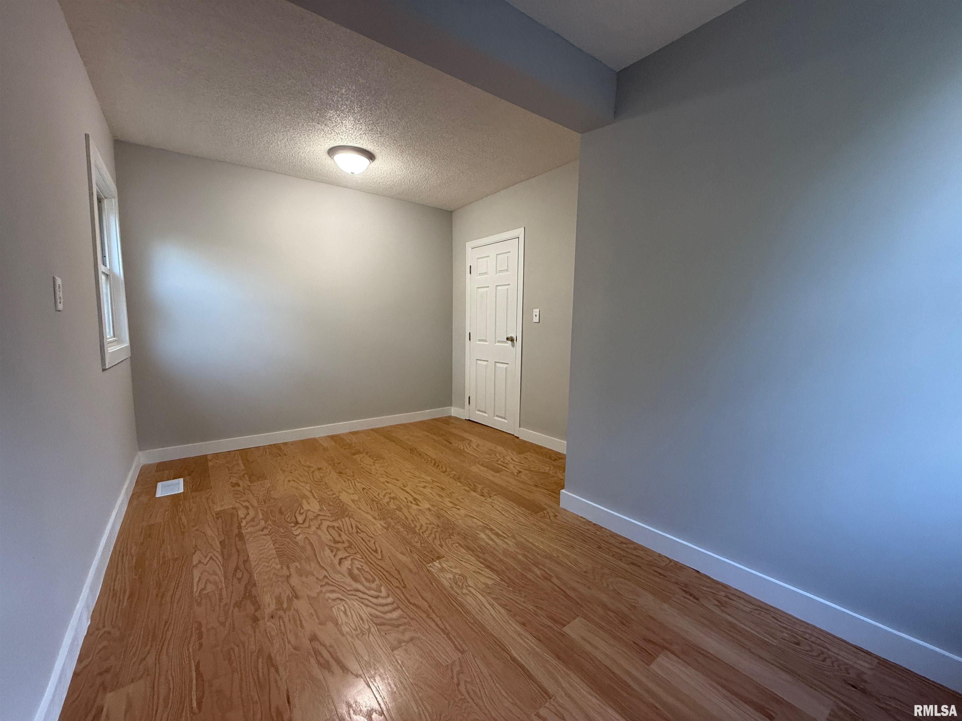 528 Cass Street, East Peoria, Illinois image 25