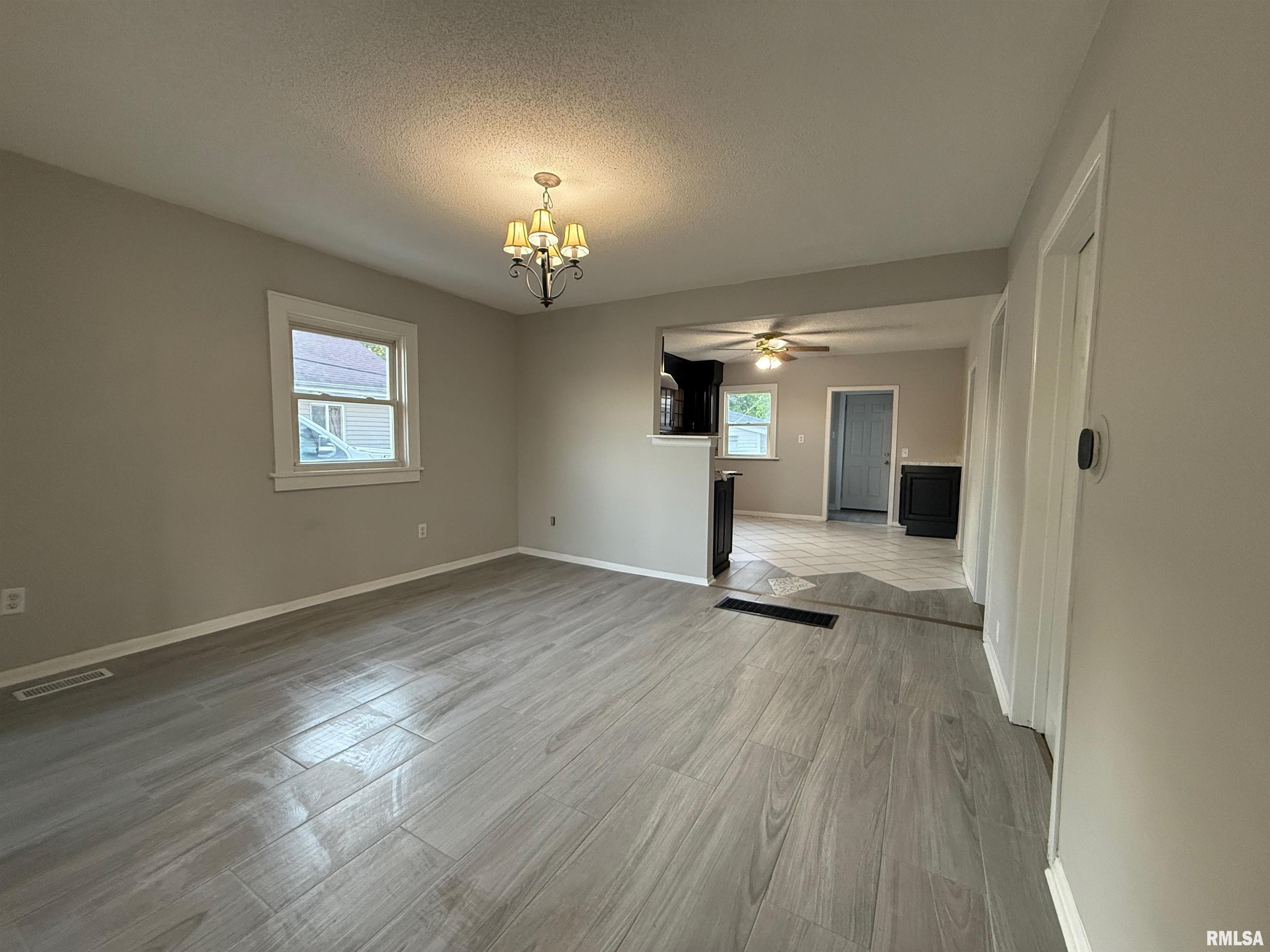 528 Cass Street, East Peoria, Illinois image 13