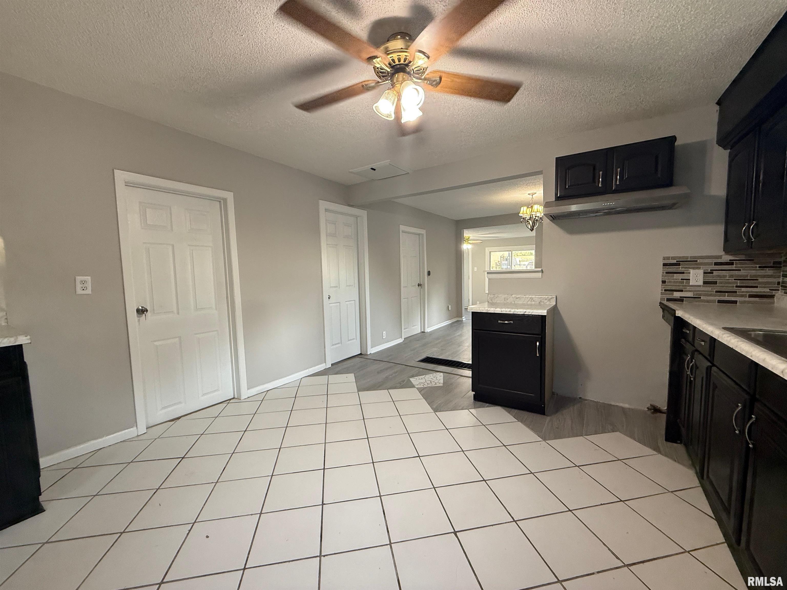528 Cass Street, East Peoria, Illinois image 21