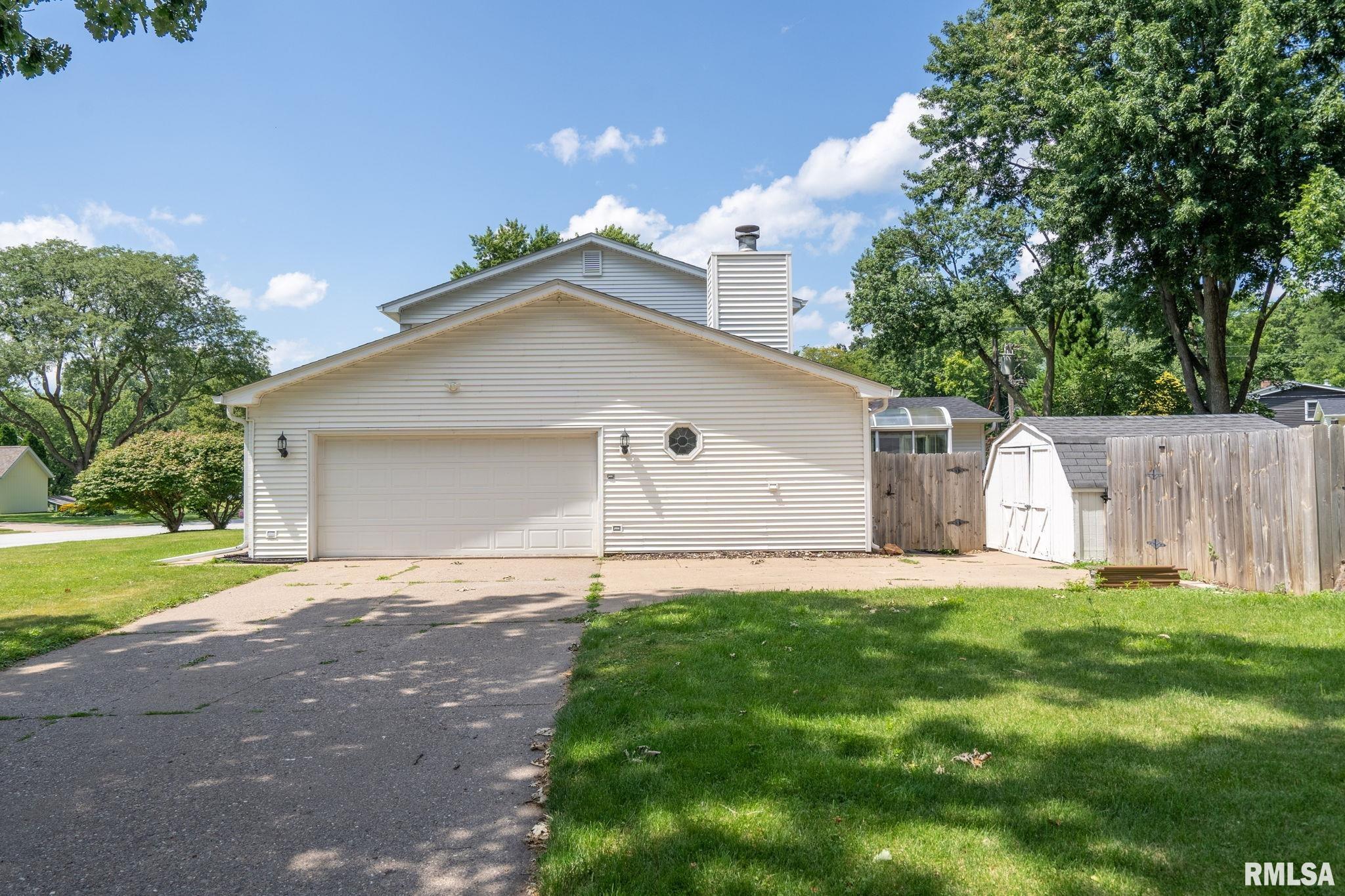 2305 Olympia Drive, Bettendorf, Iowa image 49