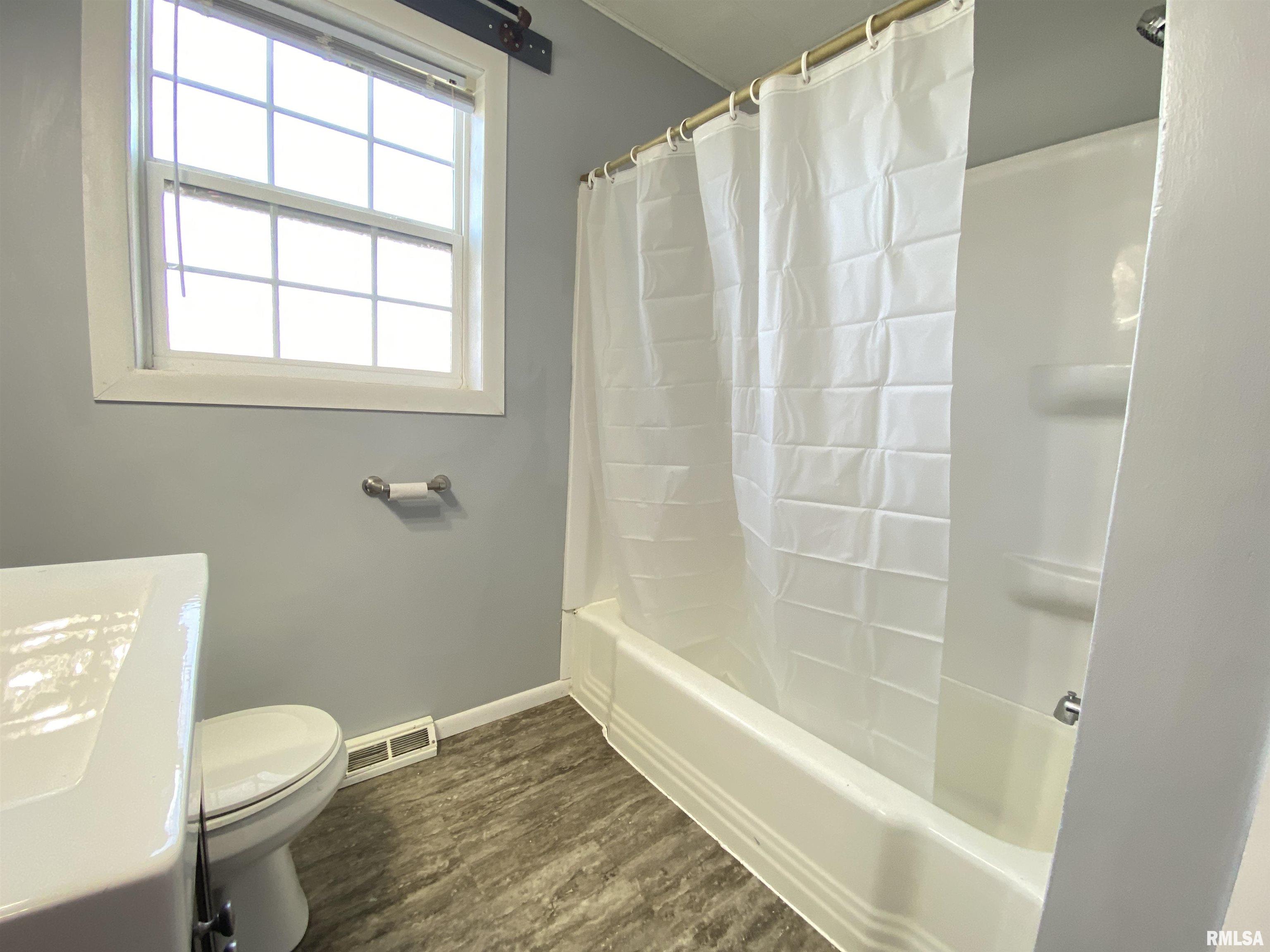 420 Jefferson Street, Auburn, Illinois image 15