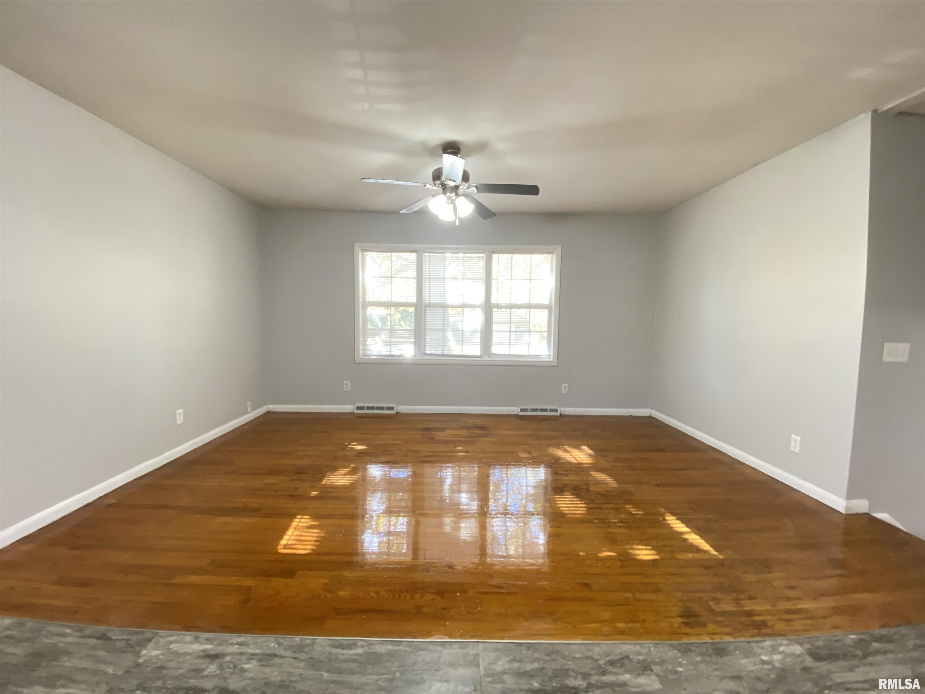 420 Jefferson Street, Auburn, Illinois image 8