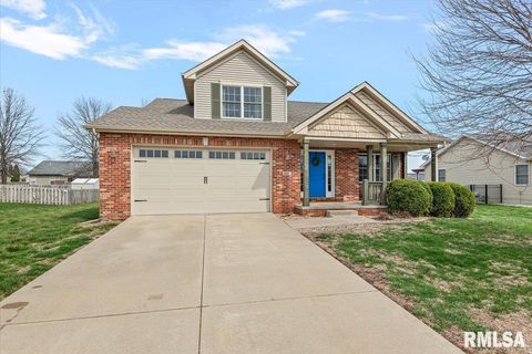 Homes For Sale - 1617 Sidener Hall<br/> Chatham, IL 62629