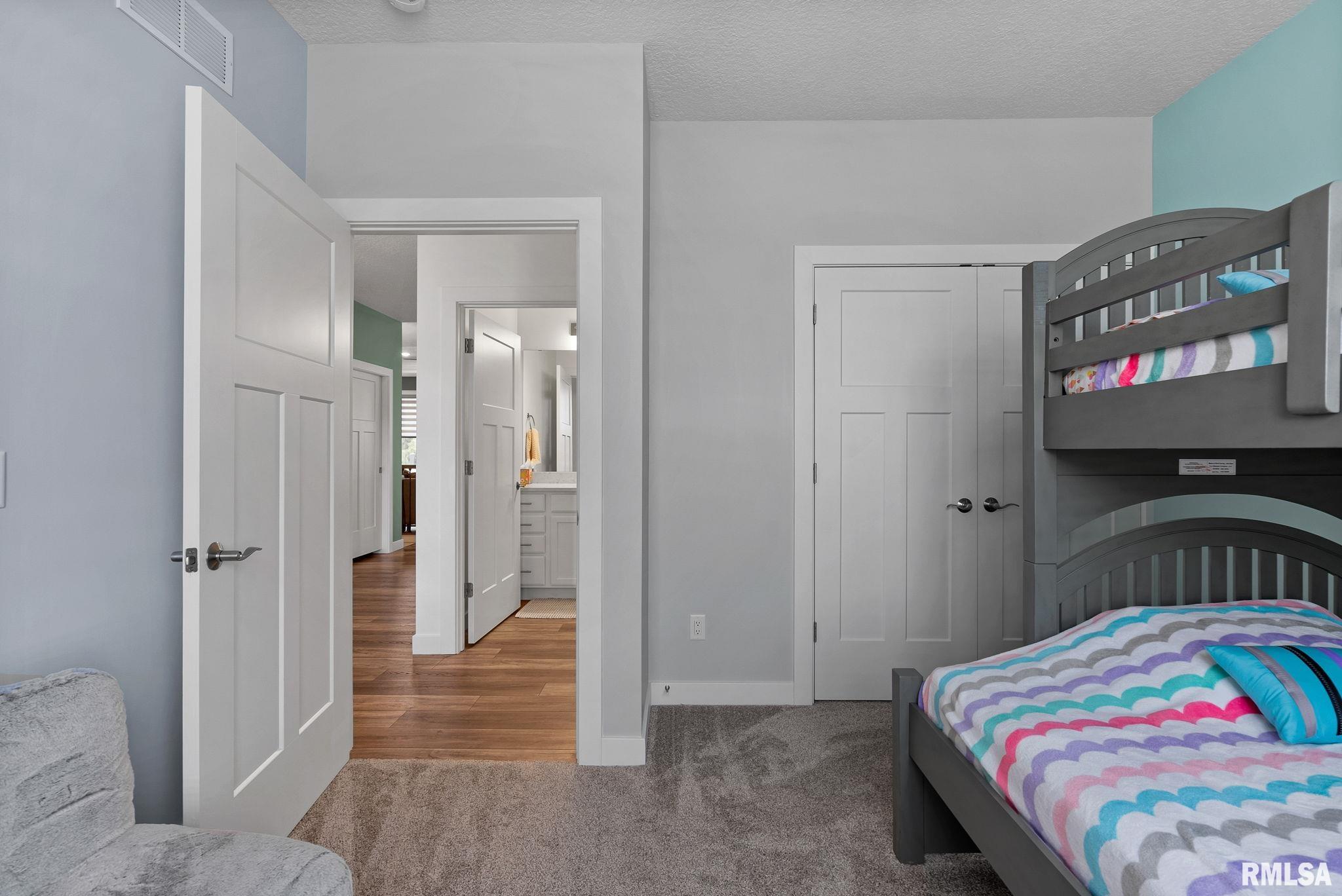 6452 Fairhaven Court, Davenport, Iowa image 24