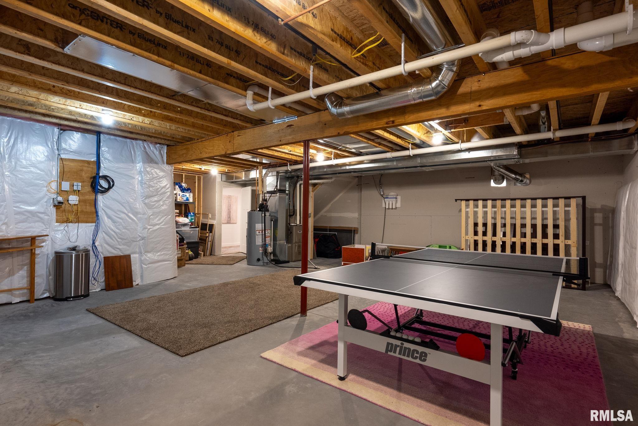 6452 Fairhaven Court, Davenport, Iowa image 35