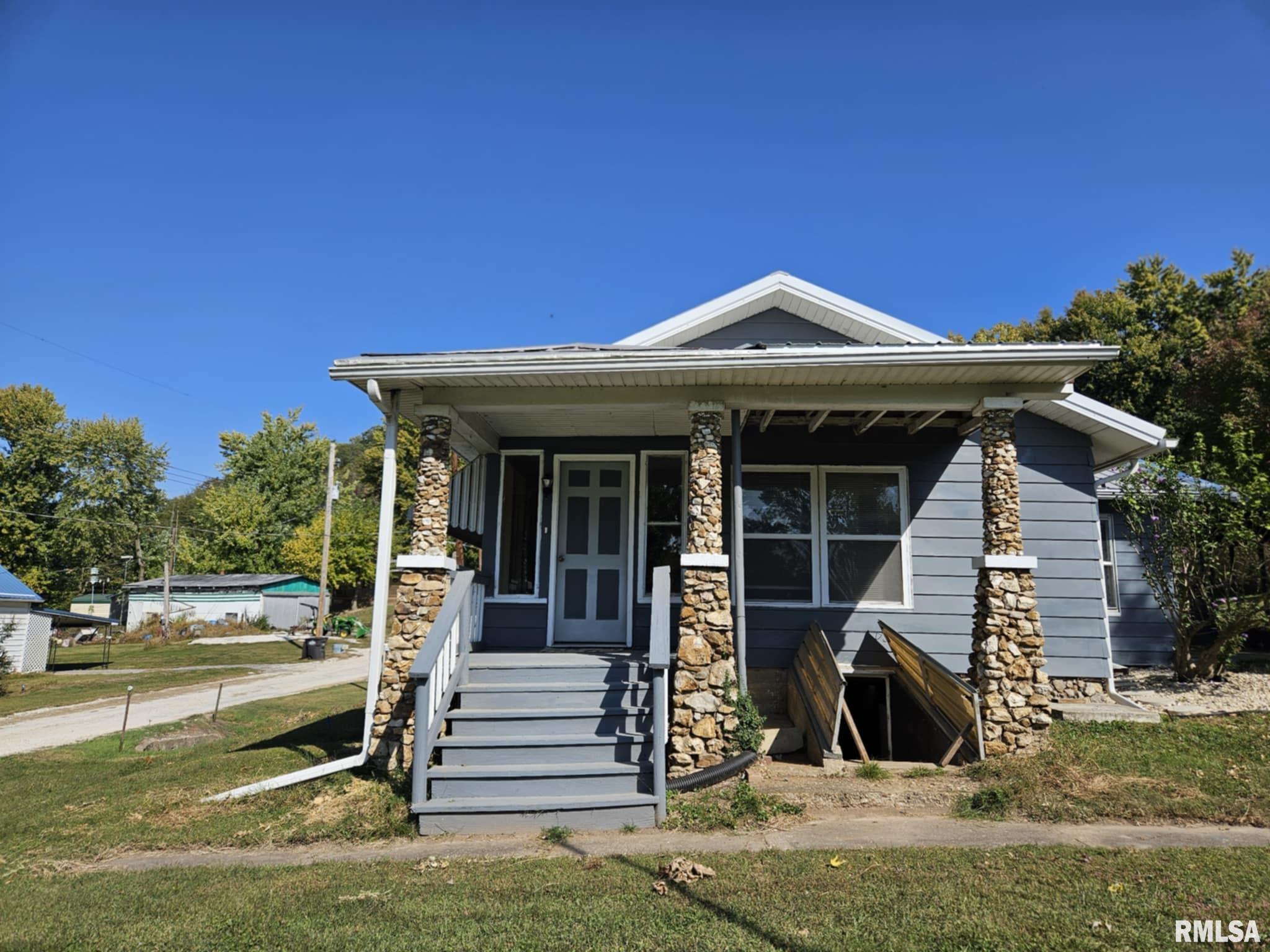 174 Clinton Street, Hamburg, Illinois image 1