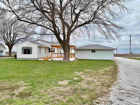 Homes For Sale - 901 E Old 36 Road<br/> Morgan County, Alexander, IL 62601