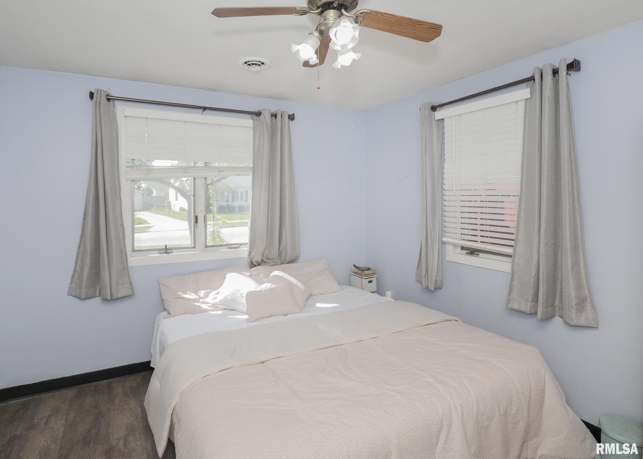 1009 38th Street, Moline, Illinois image 21