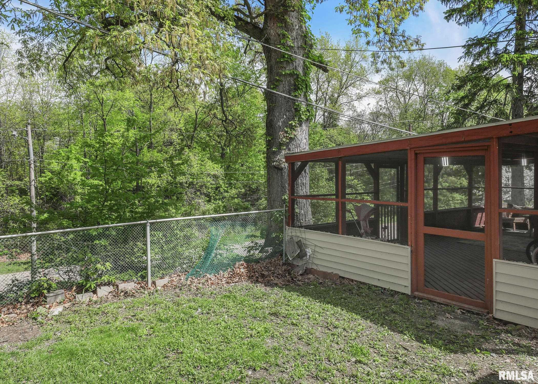 1009 38th Street, Moline, Illinois image 26