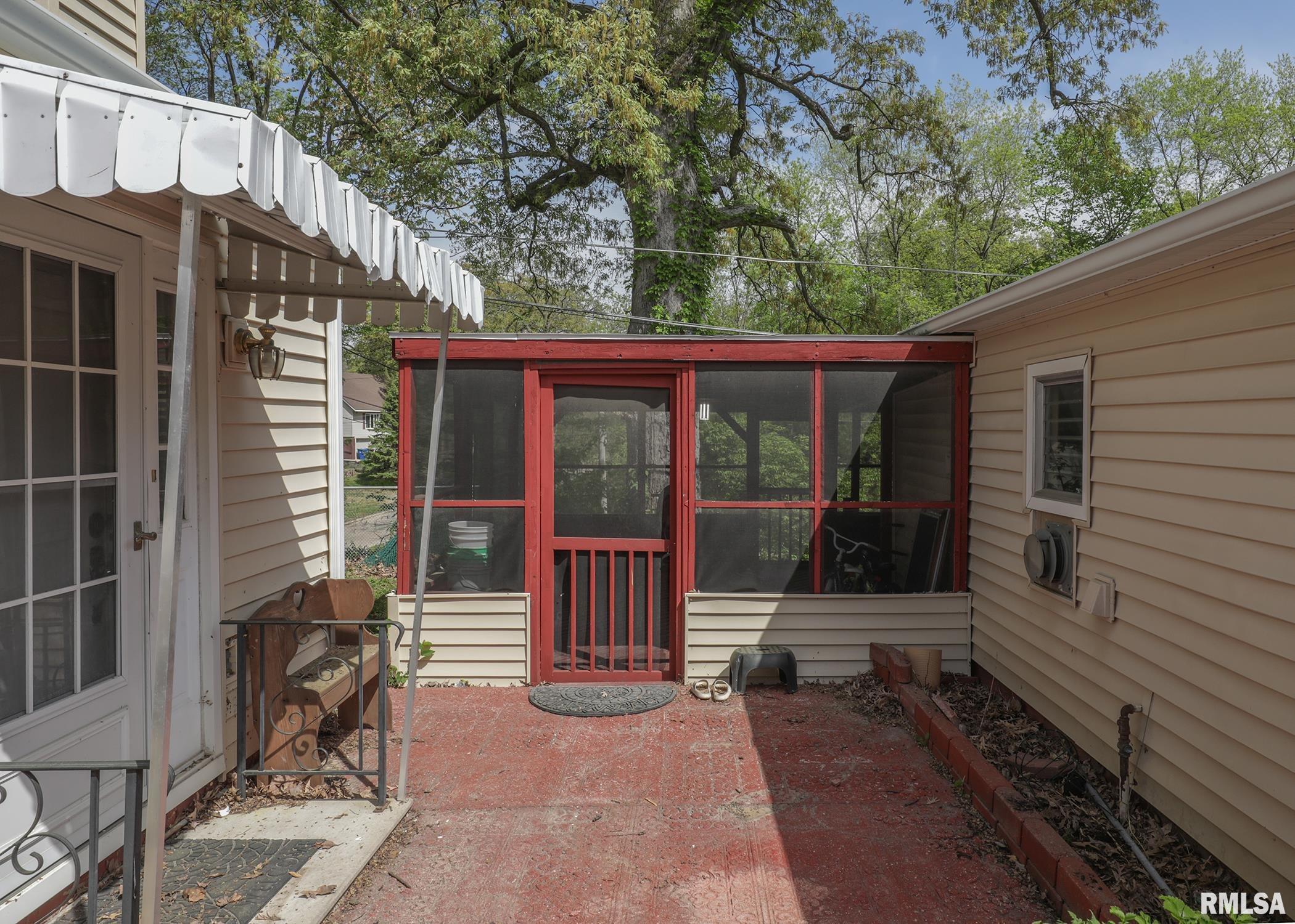 1009 38th Street, Moline, Illinois image 28