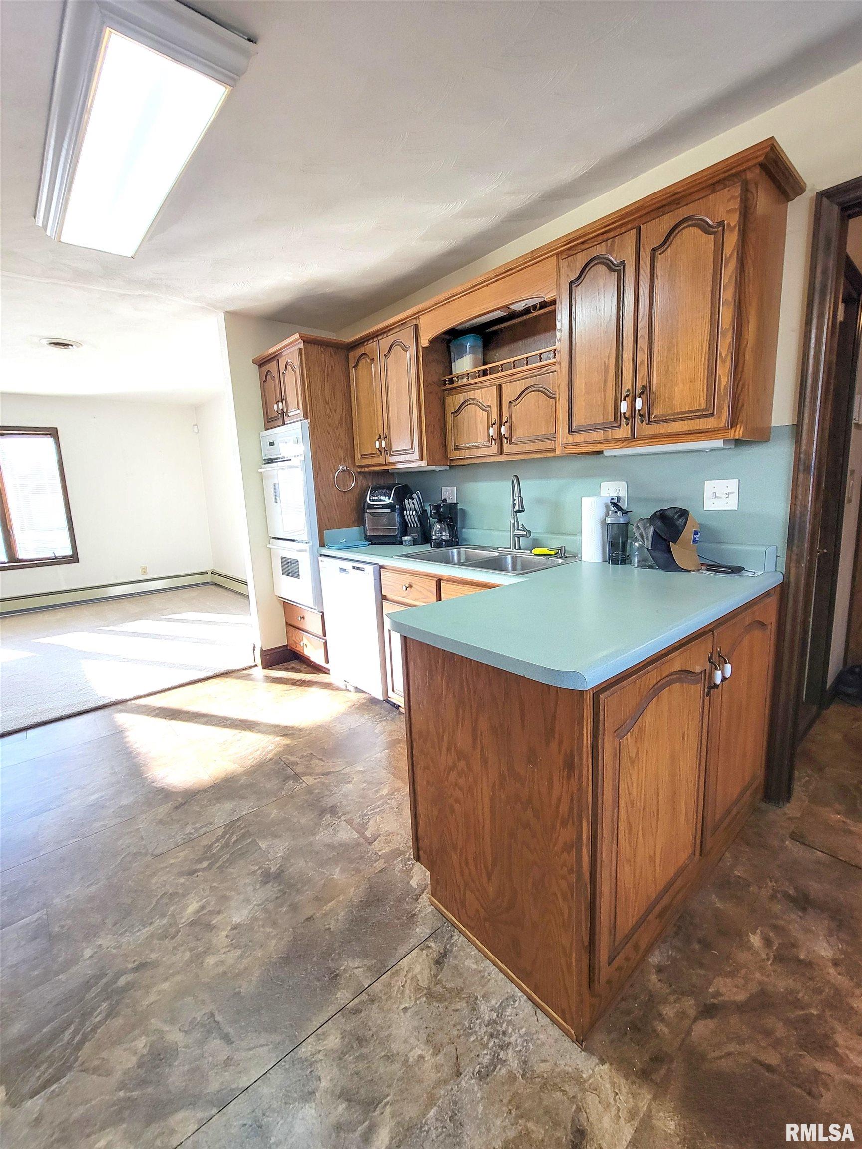 302 Country Club Estates Drive, Salem, Illinois image 19