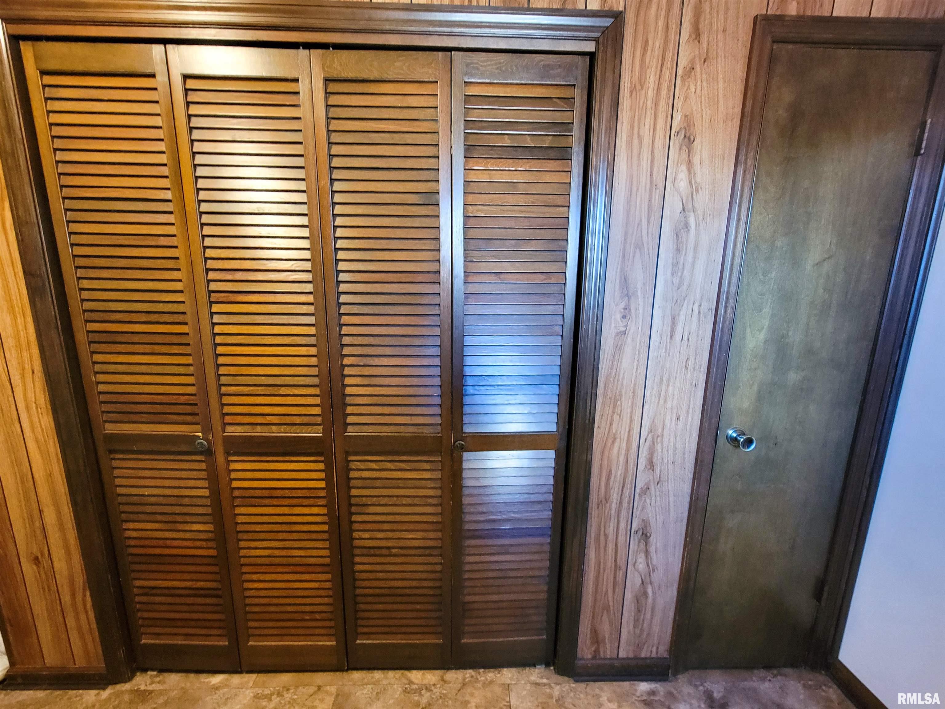 302 Country Club Estates Drive, Salem, Illinois image 32