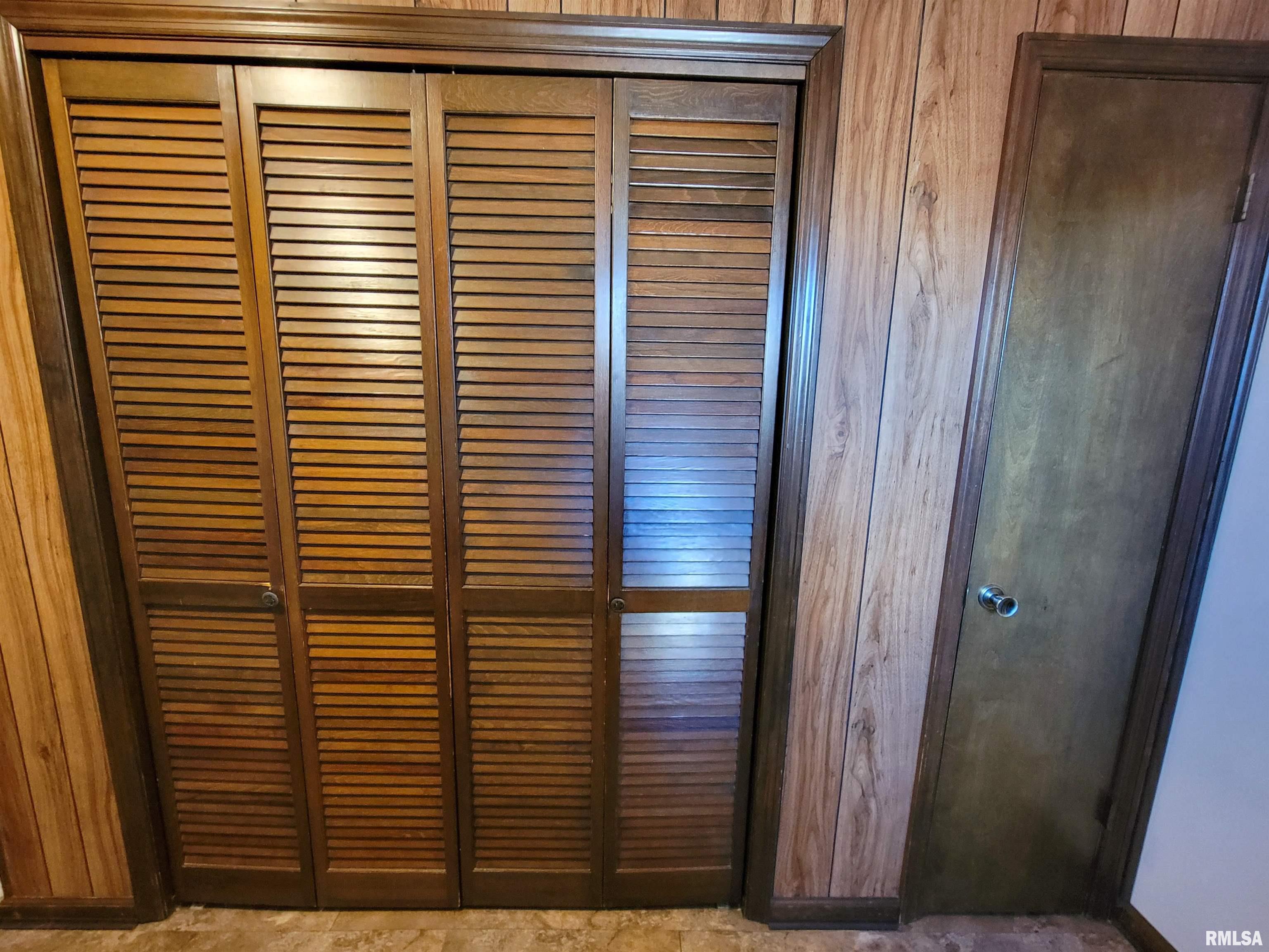 302 Country Club Estates Drive, Salem, Illinois image 35