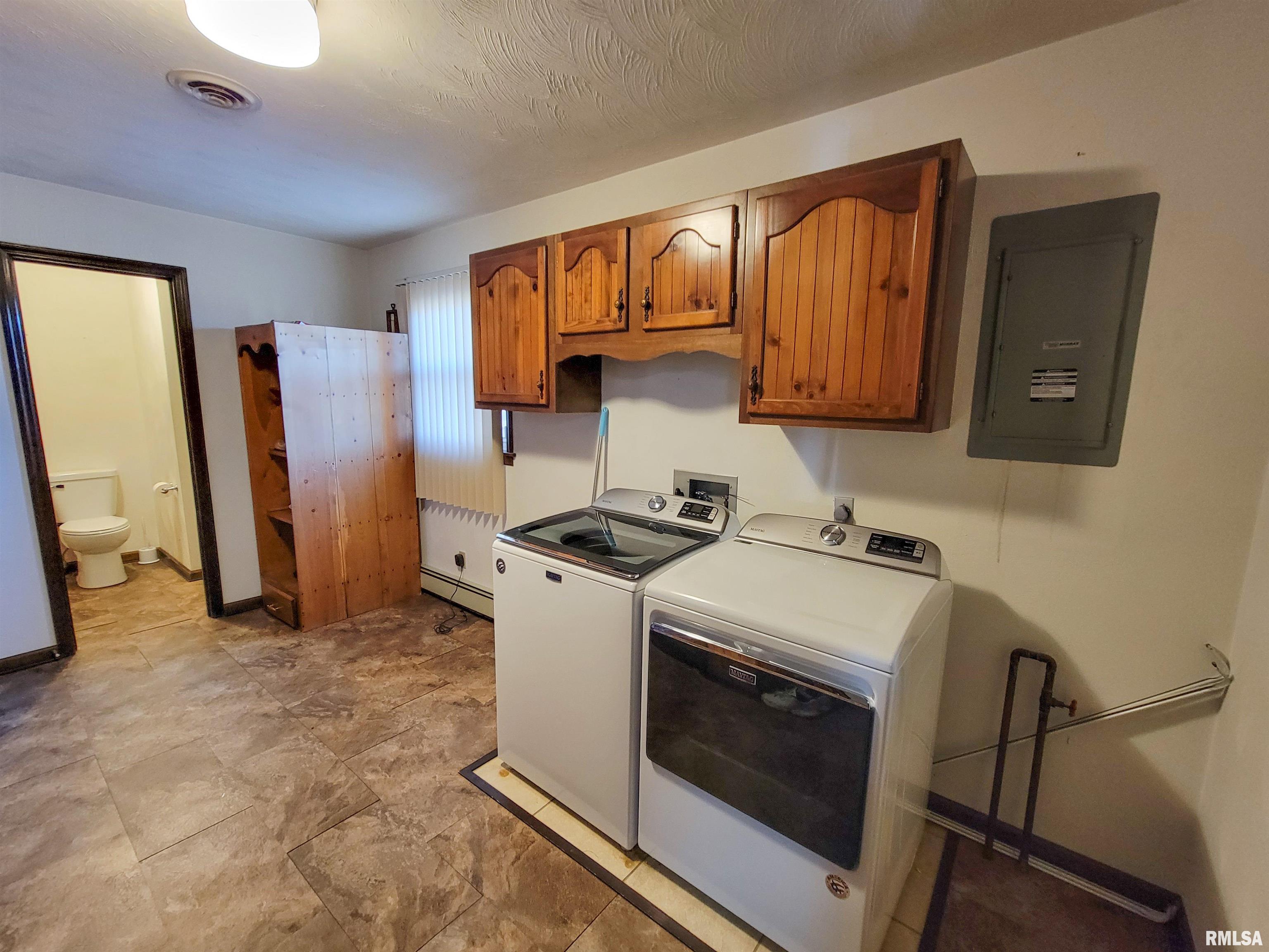 302 Country Club Estates Drive, Salem, Illinois image 33
