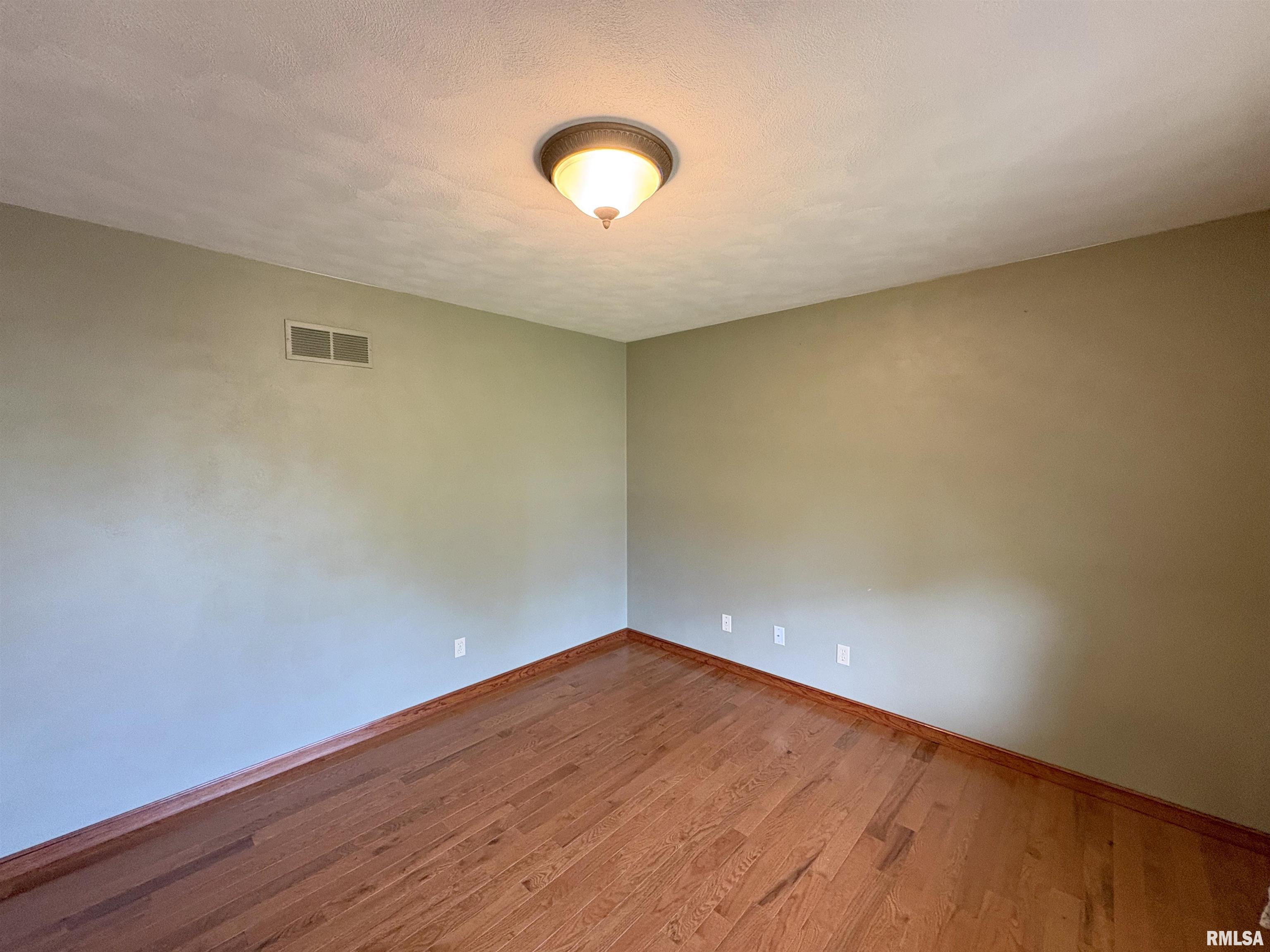 904 Dogwood Drive, Washington, Illinois image 23