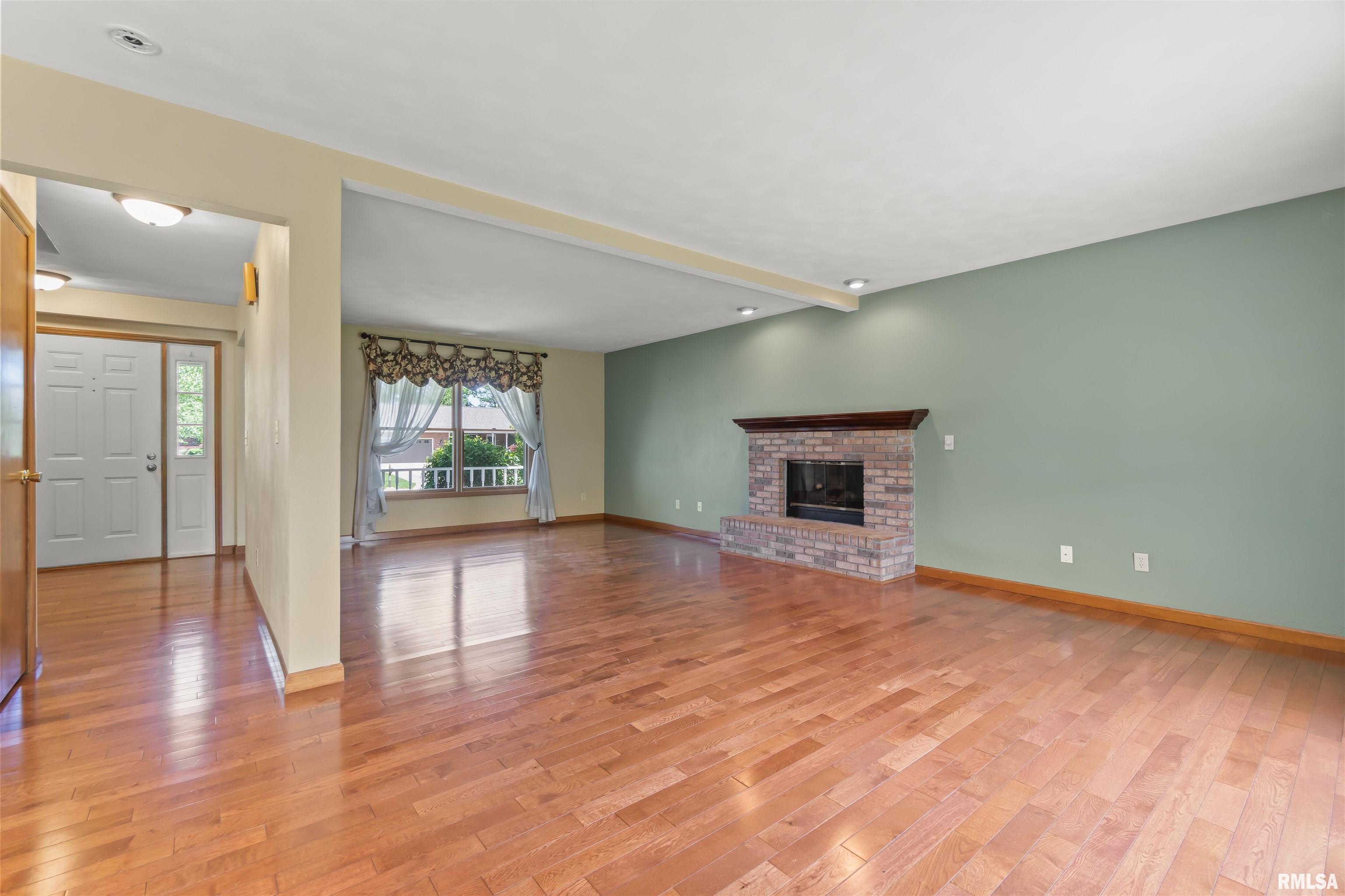 904 Dogwood Drive, Washington, Illinois image 9