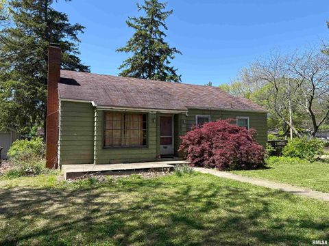 Photo of 823 NORMAL Avenue, Normal, IL 61761 (MLS # PA1266004)