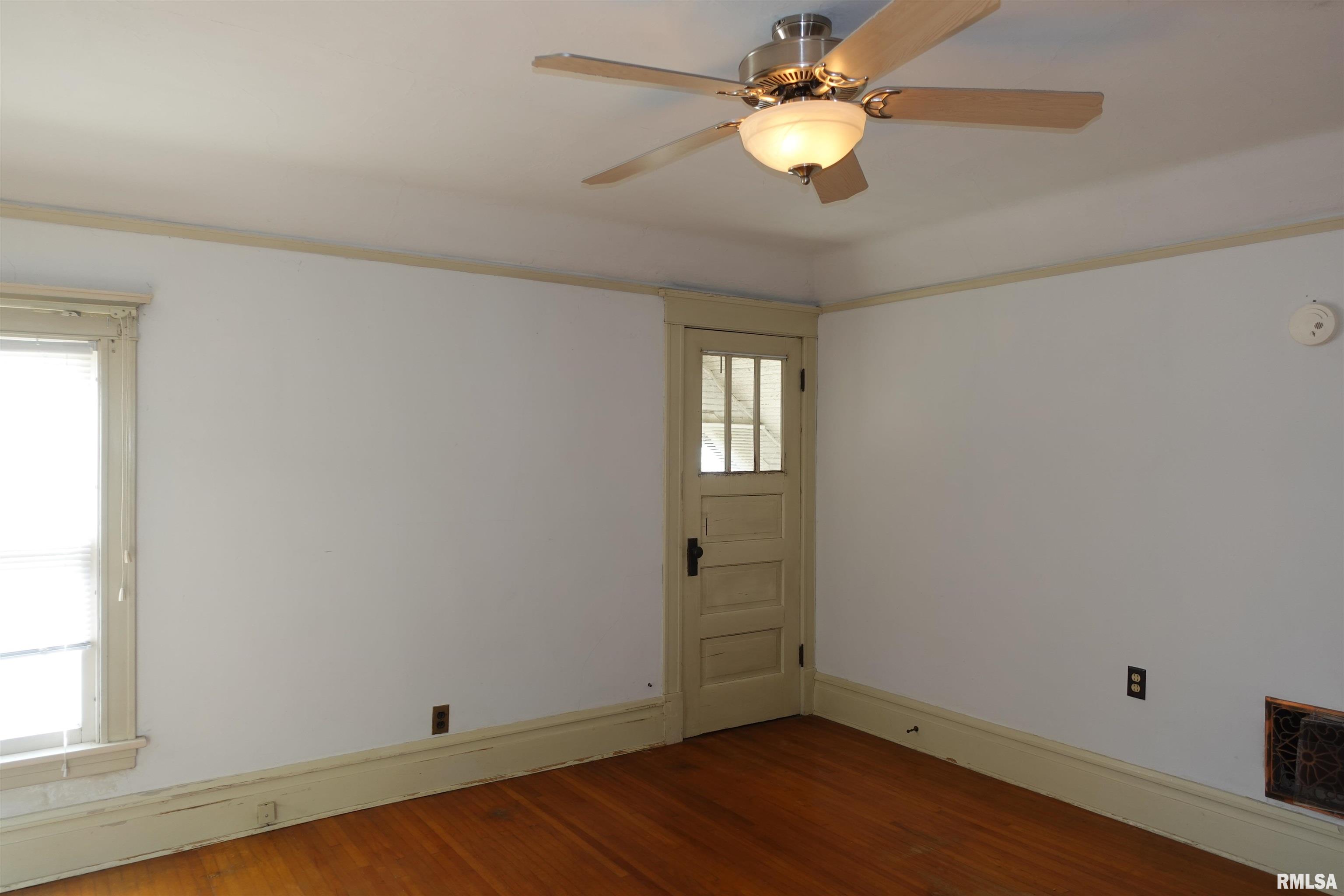 730 Jefferson Street, Galesburg, Illinois image 38