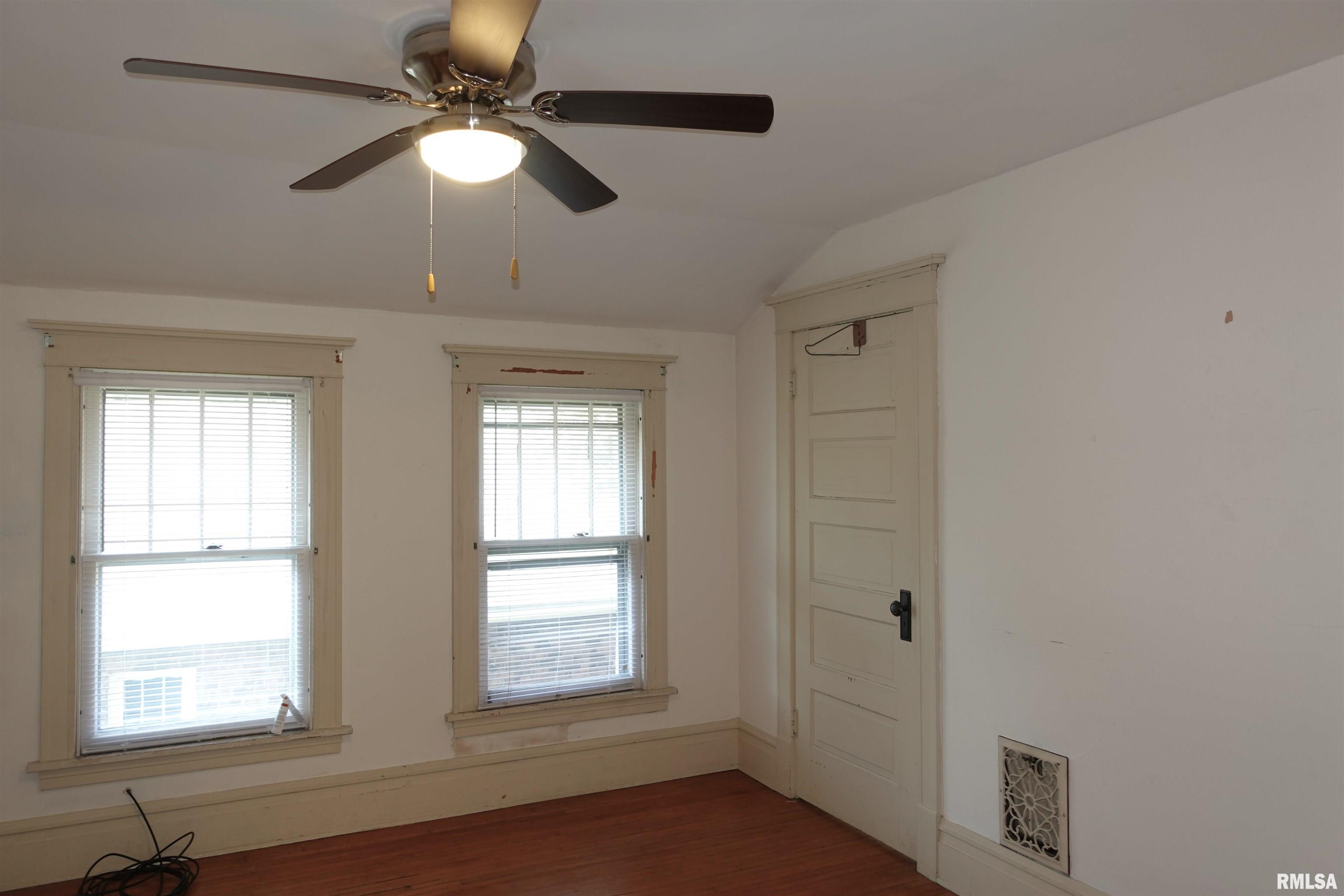 730 Jefferson Street, Galesburg, Illinois image 39