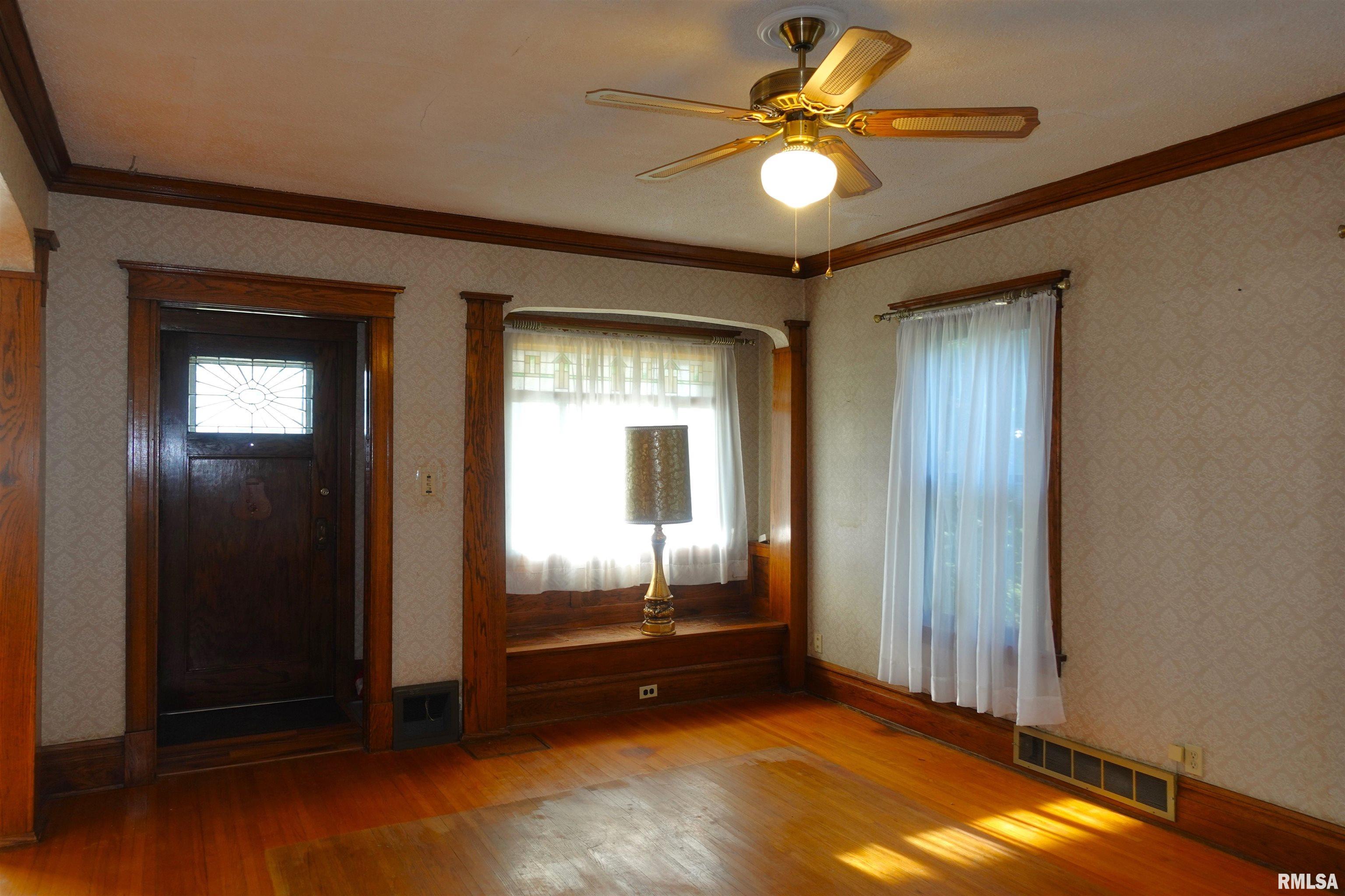 730 Jefferson Street, Galesburg, Illinois image 13
