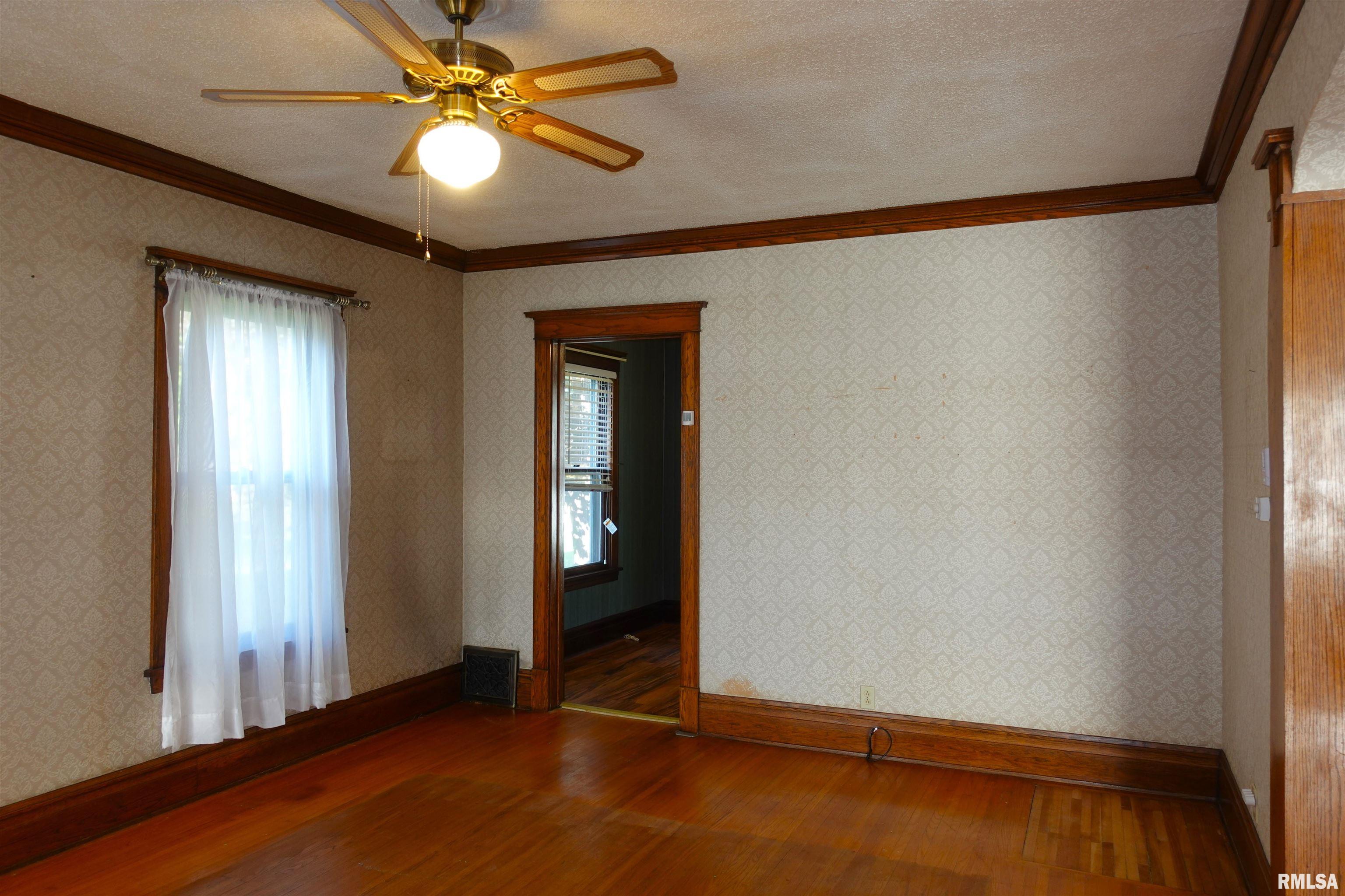 730 Jefferson Street, Galesburg, Illinois image 16