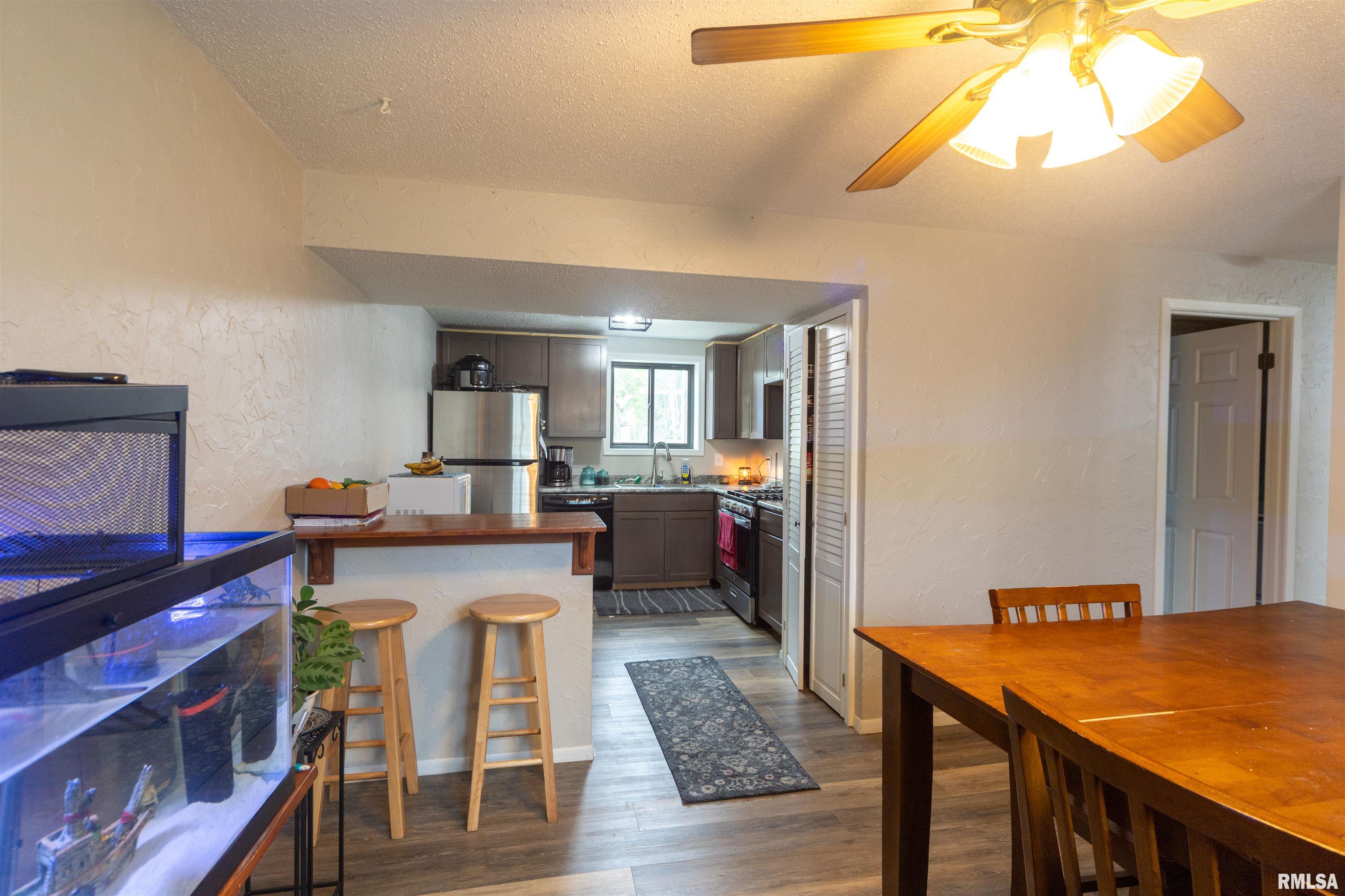 1317 Emerald Drive, Davenport, Iowa image 9