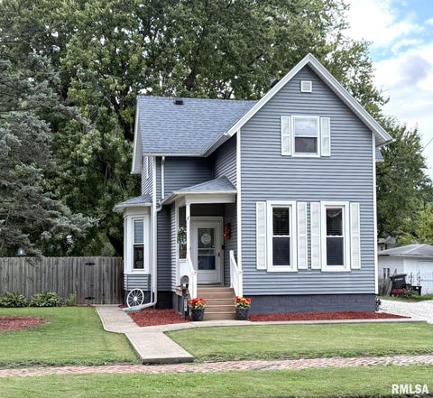 Homes For Sale - 214 Fulton Street<br/> Galesburg, IL 61401