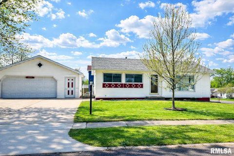 Photo of 408 CAMELOT Drive, Washington, IL 61571 (MLS # PA1265642)