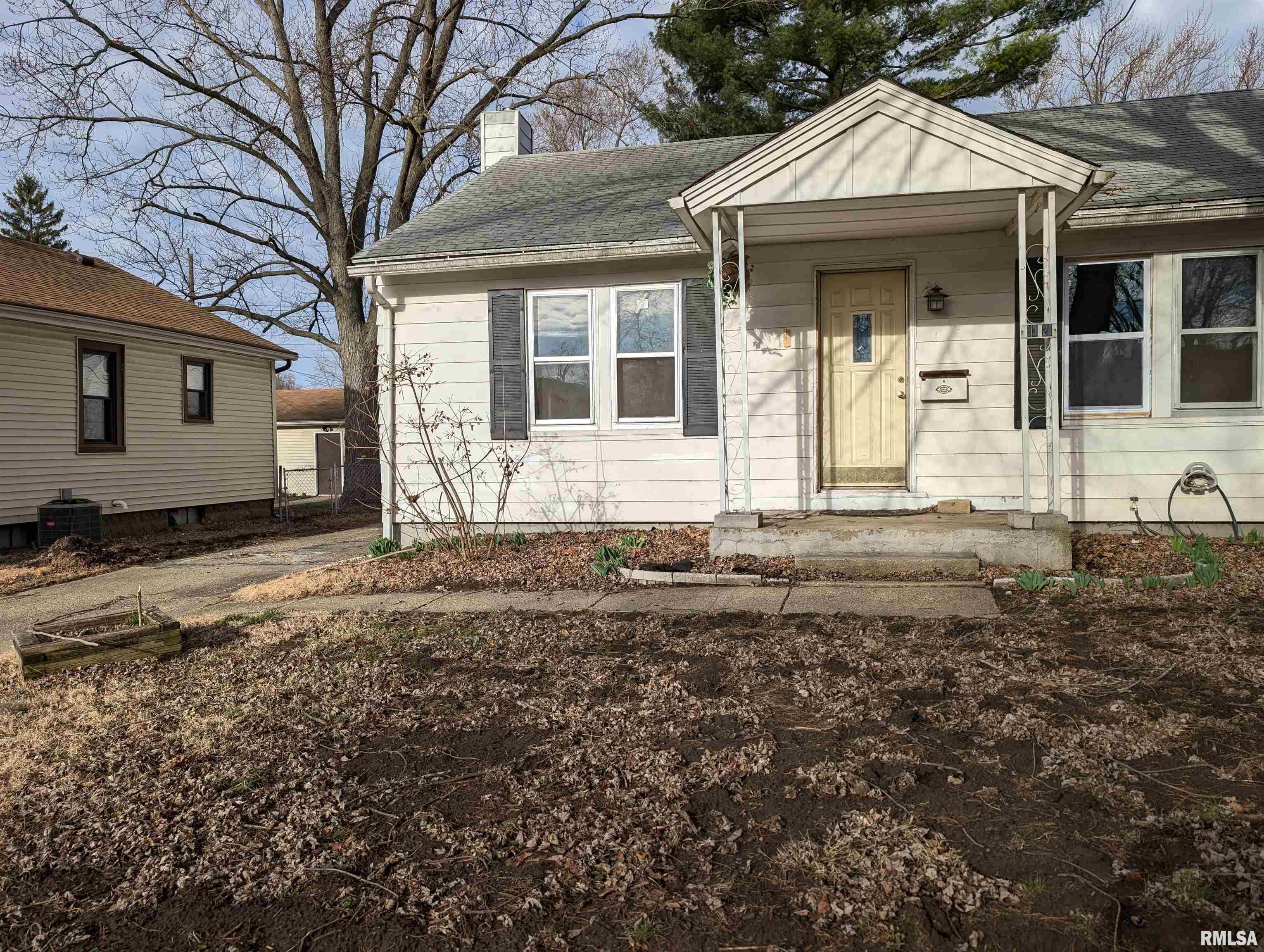 1321 S 10th Street, Pekin, Illinois image 1