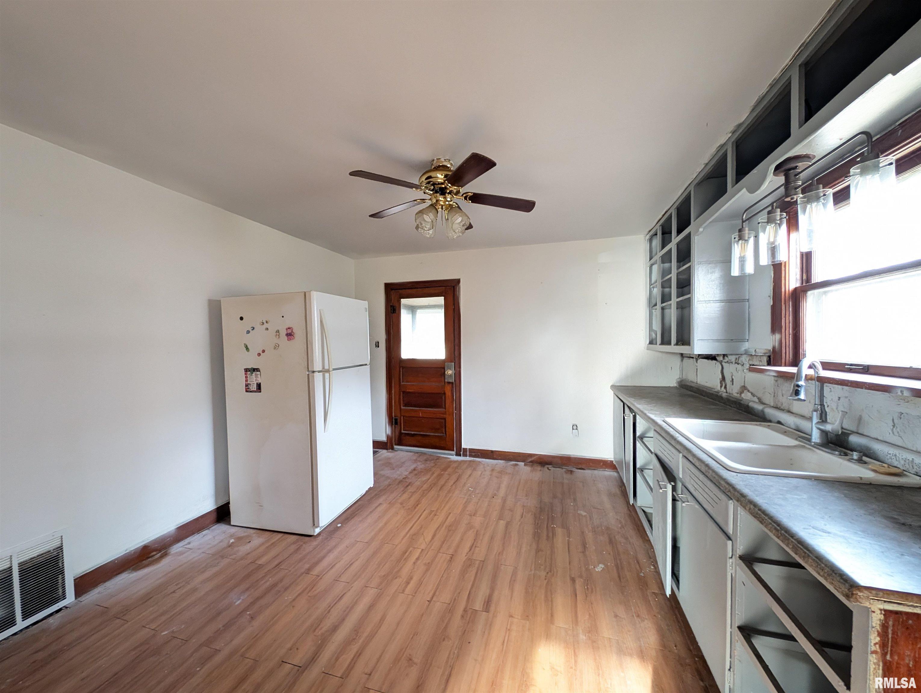 1321 S 10th Street, Pekin, Illinois image 10