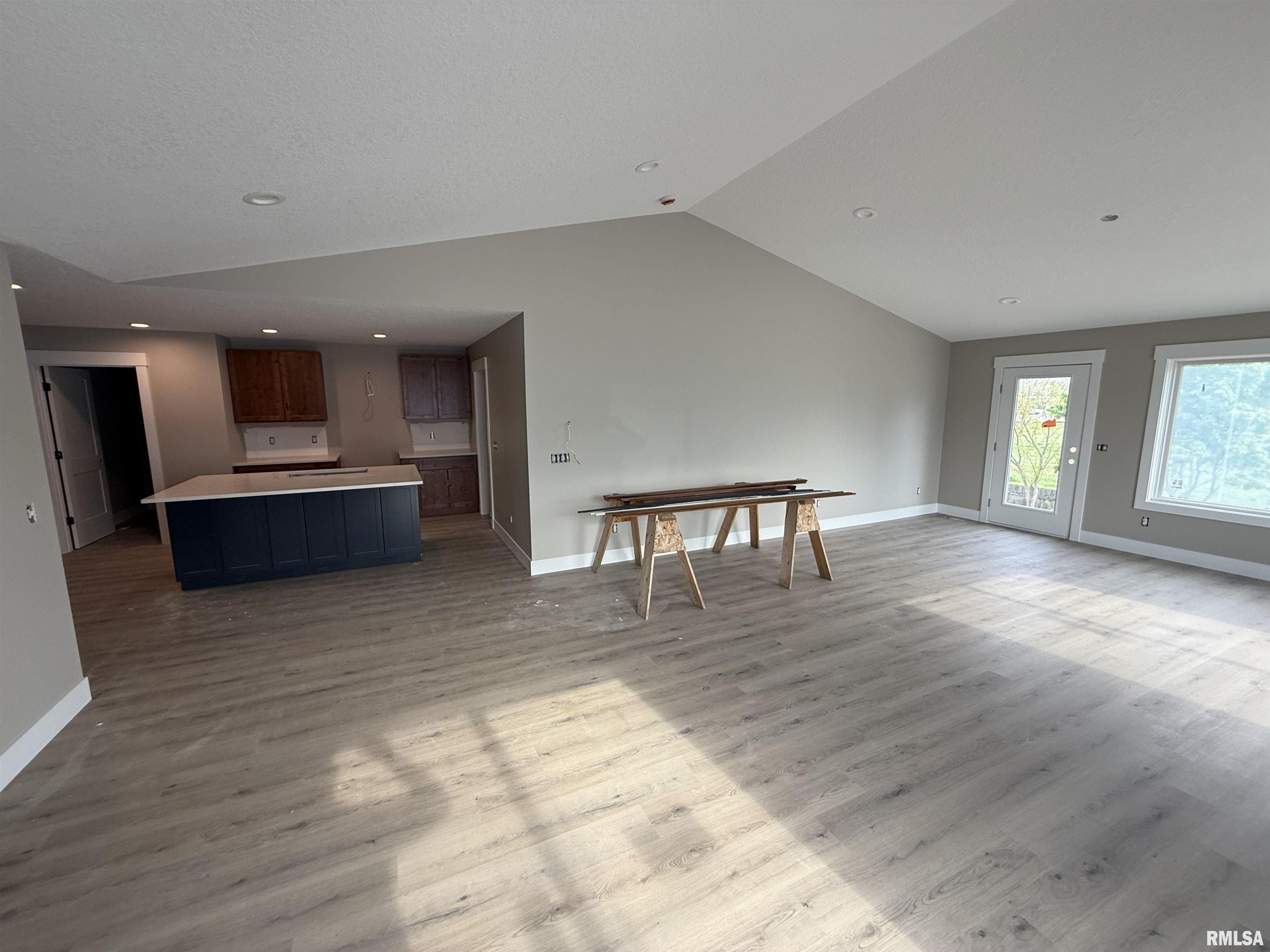 3129 W 34th Street, Davenport, Iowa image 4