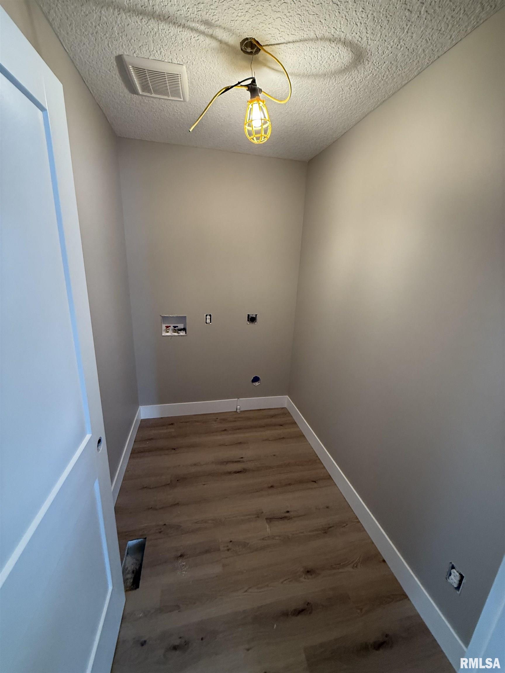 3129 W 34th Street, Davenport, Iowa image 20